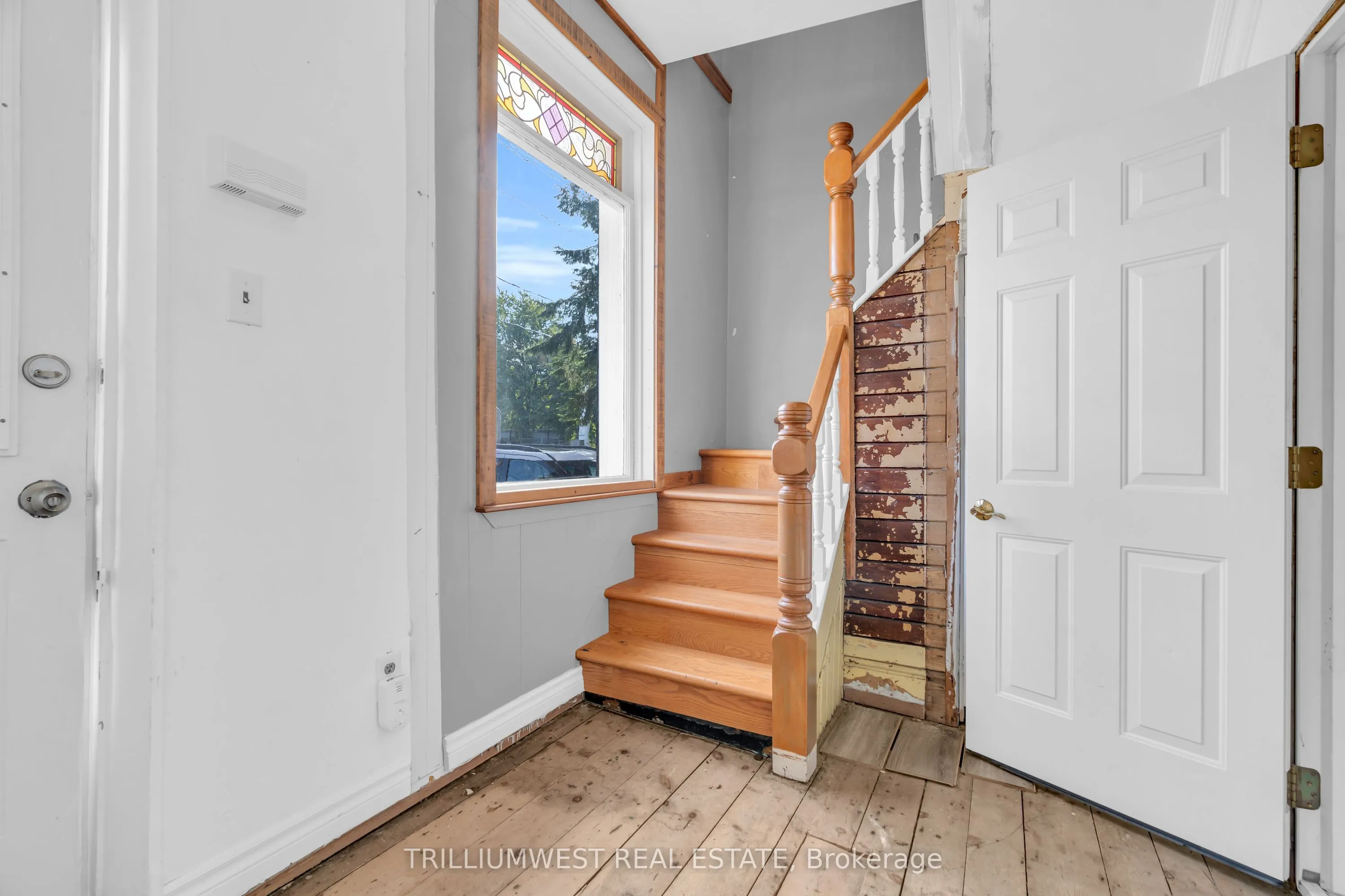 349 Main Street S