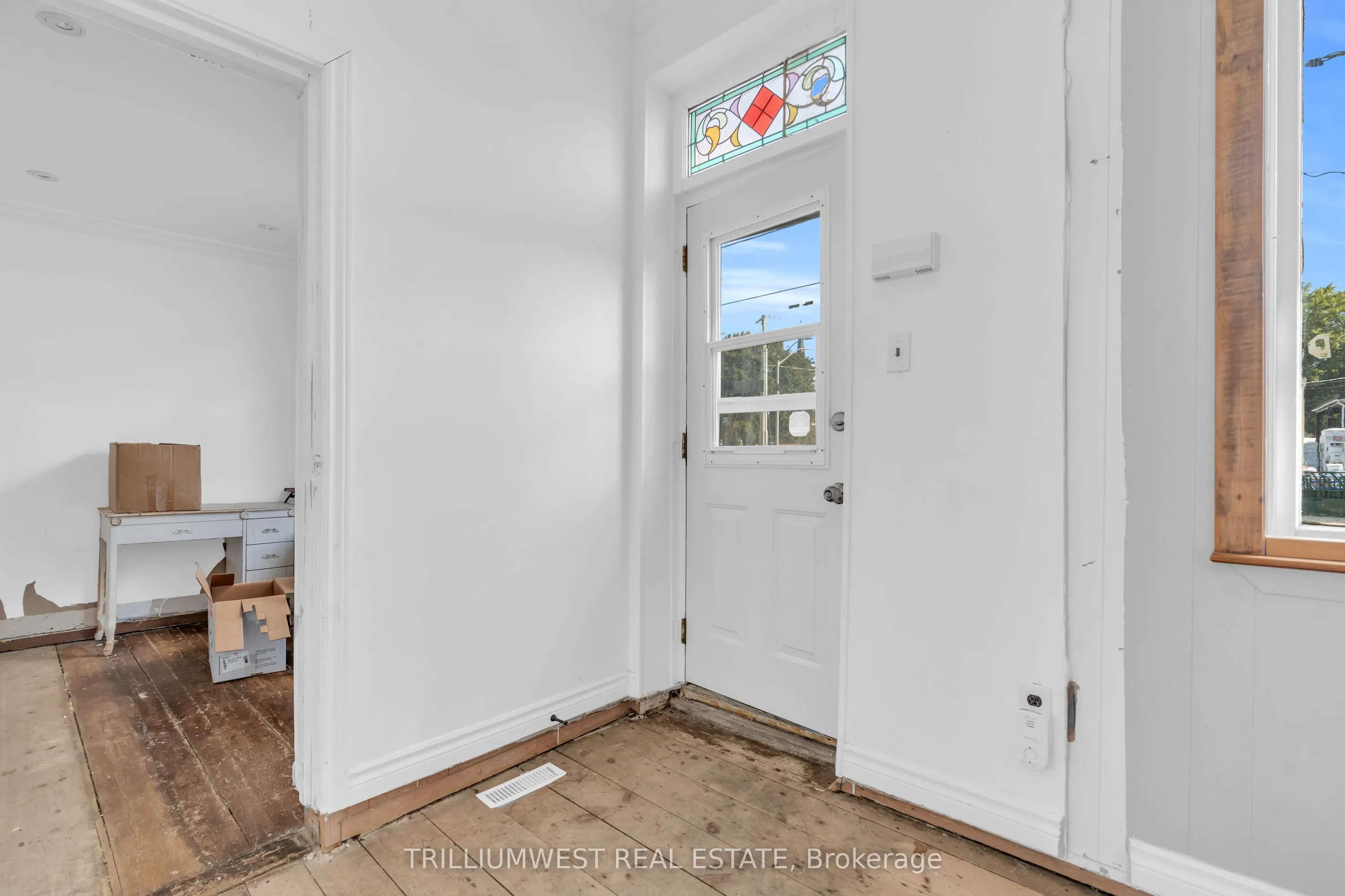 349 Main Street S
