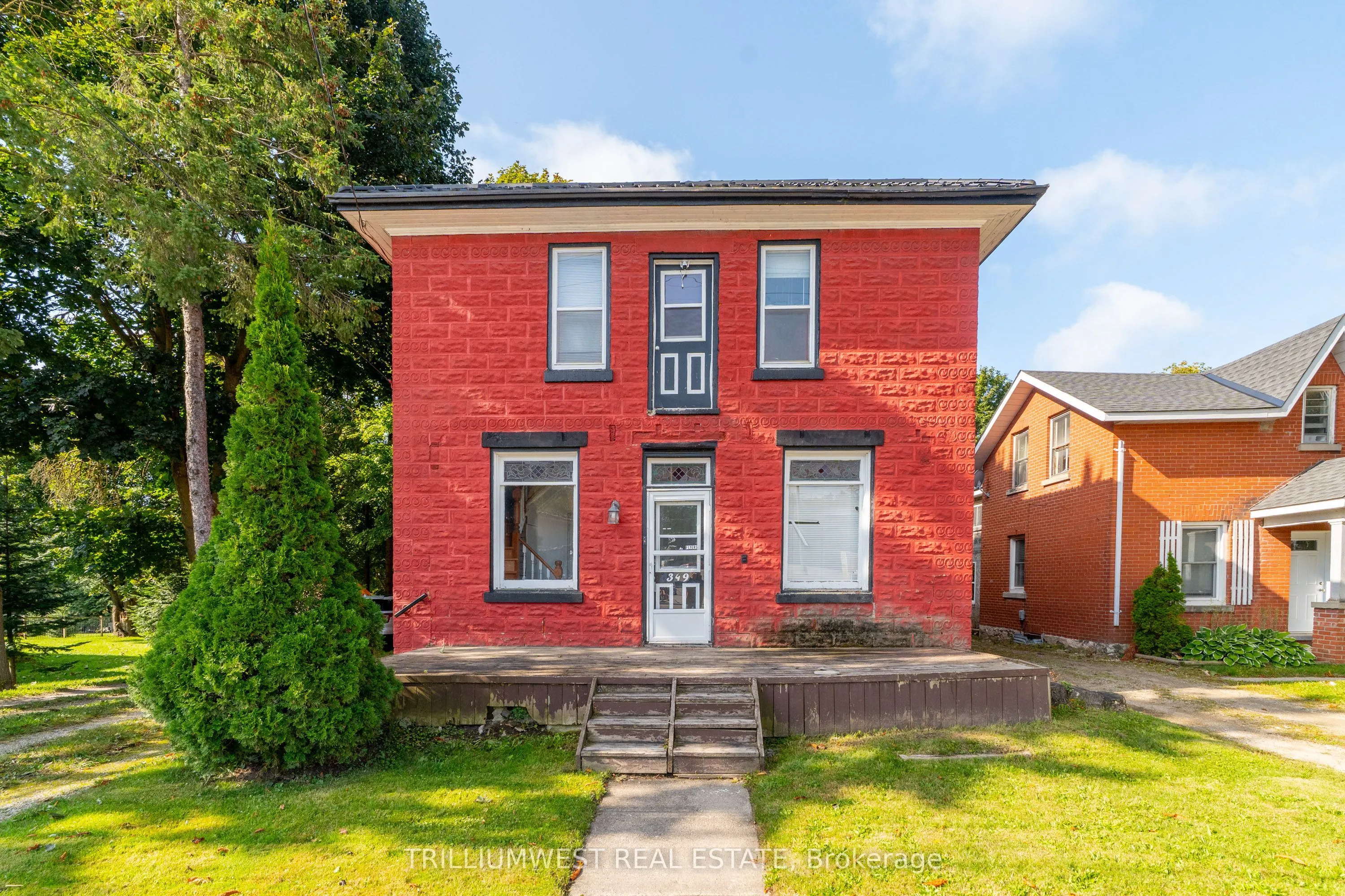 349 Main Street S