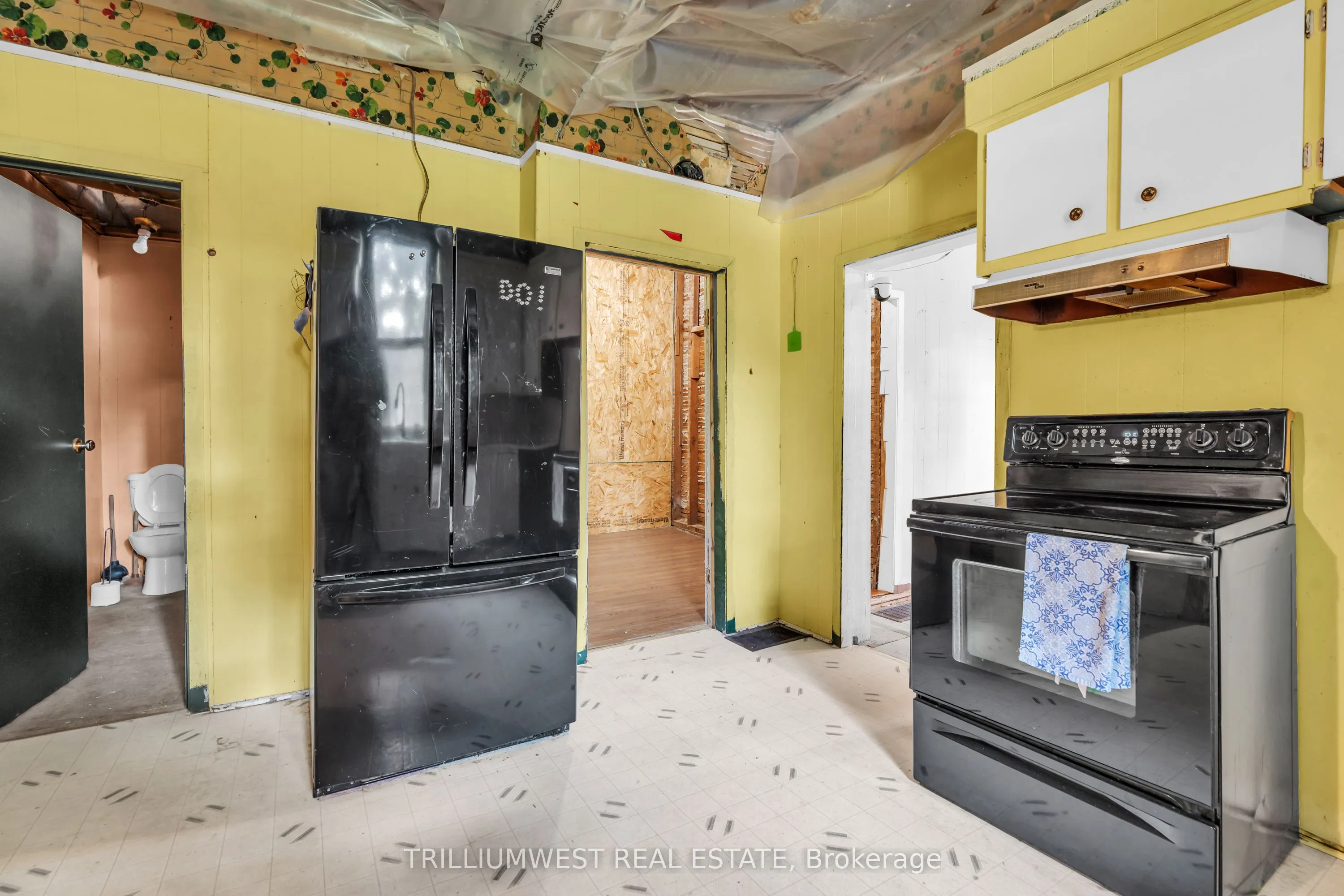 349 Main Street S