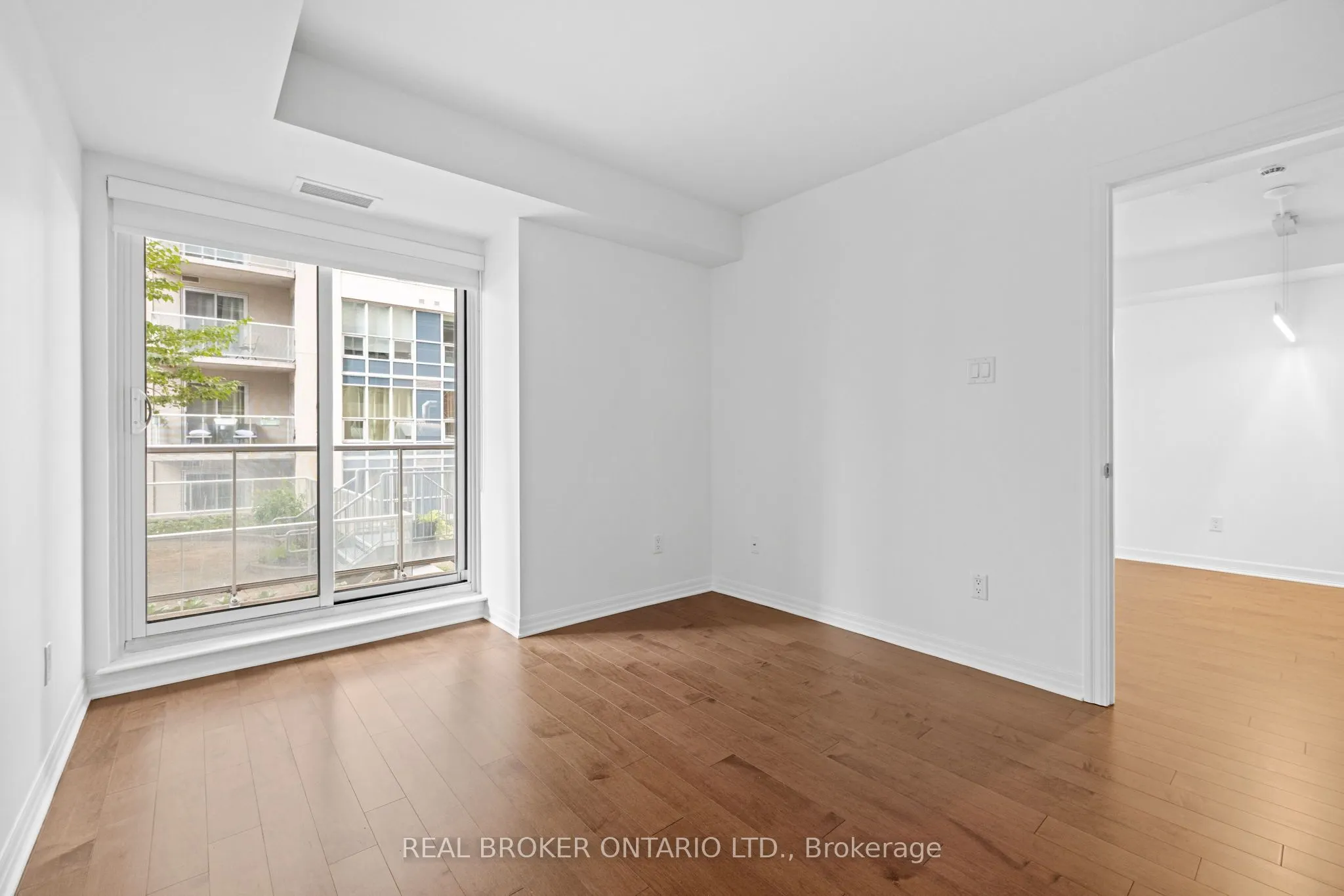 196 Besserer Street, #407