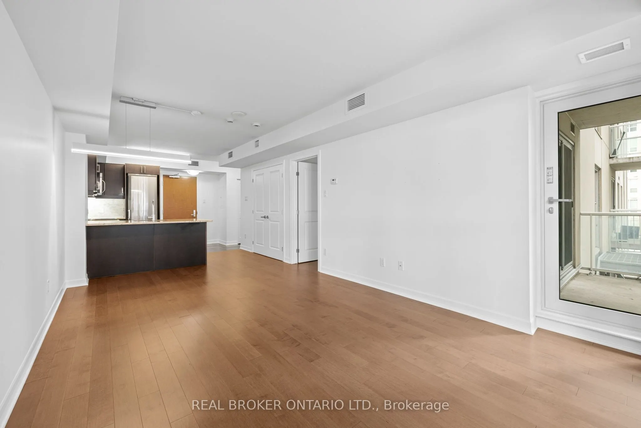 196 Besserer Street, #407