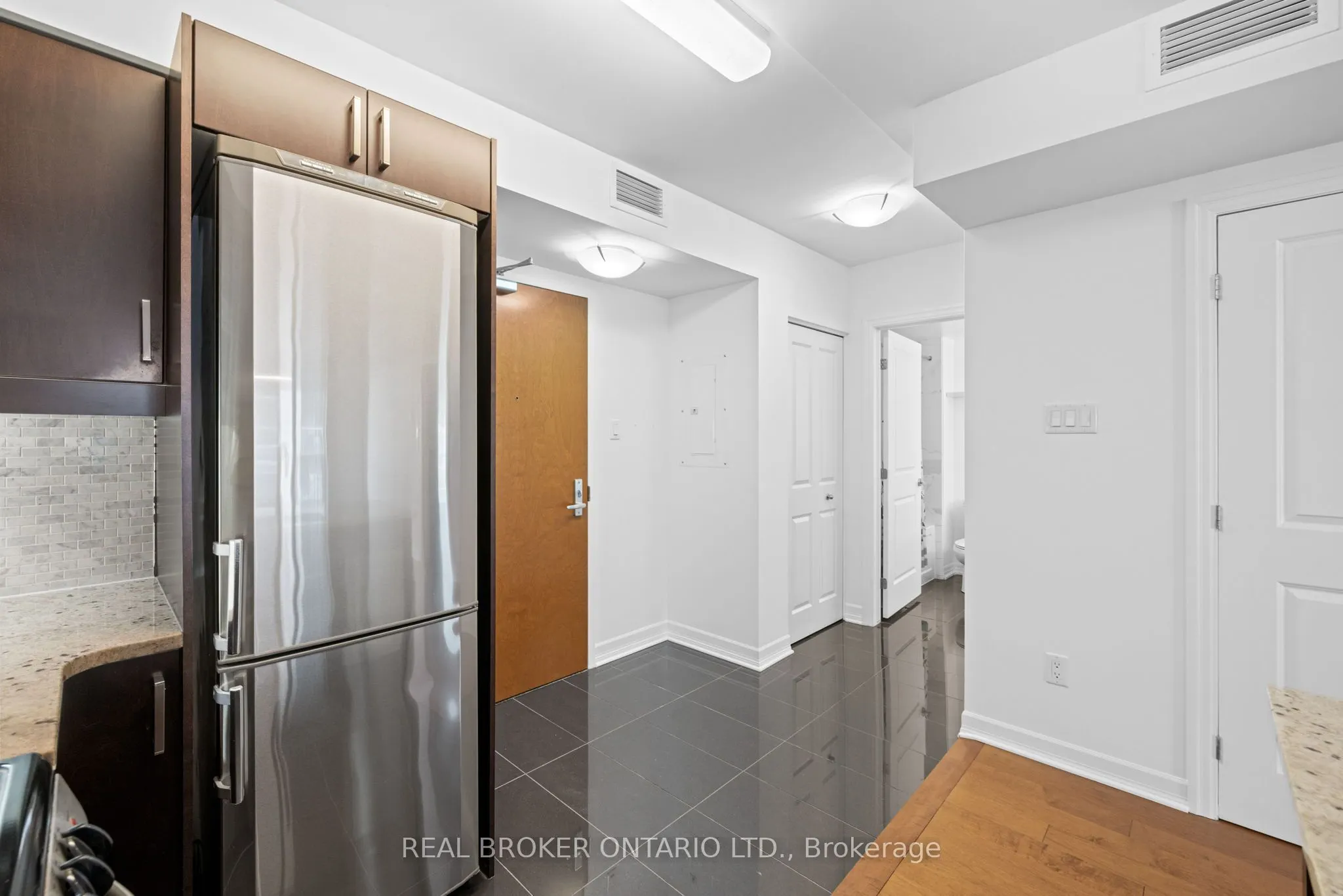 196 Besserer Street, #407