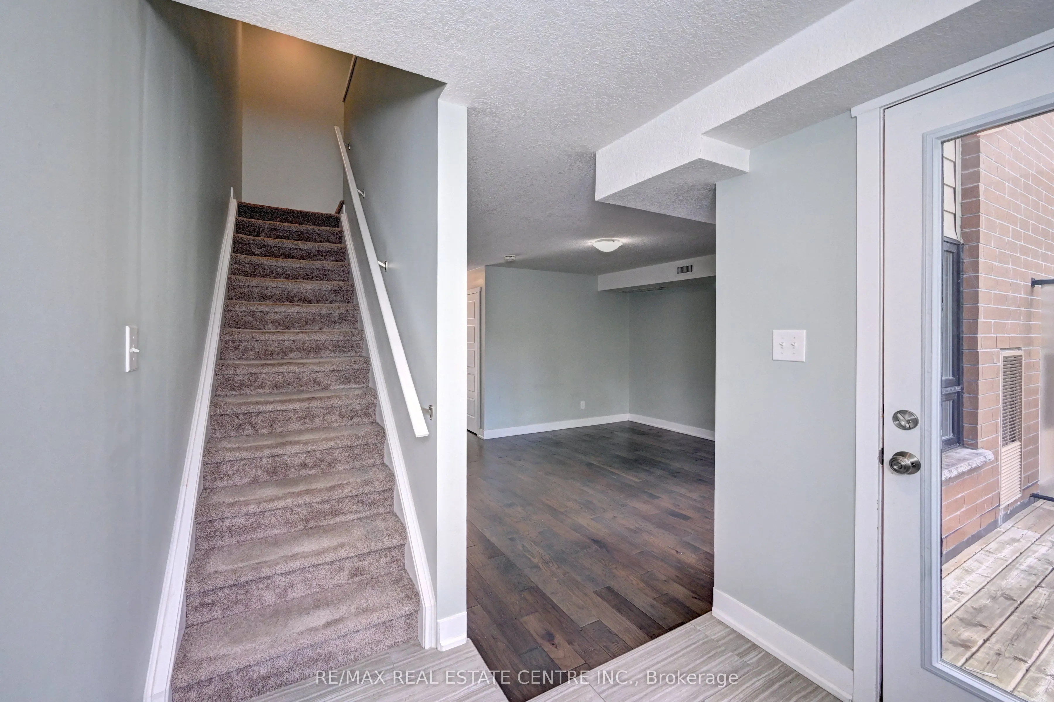 190 Century Hill Drive, #6
