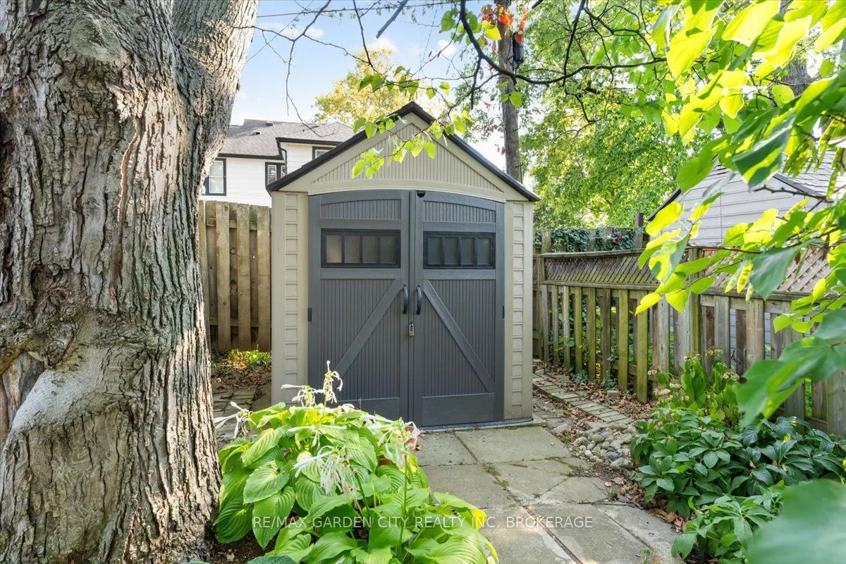 112 Riverdale Drive