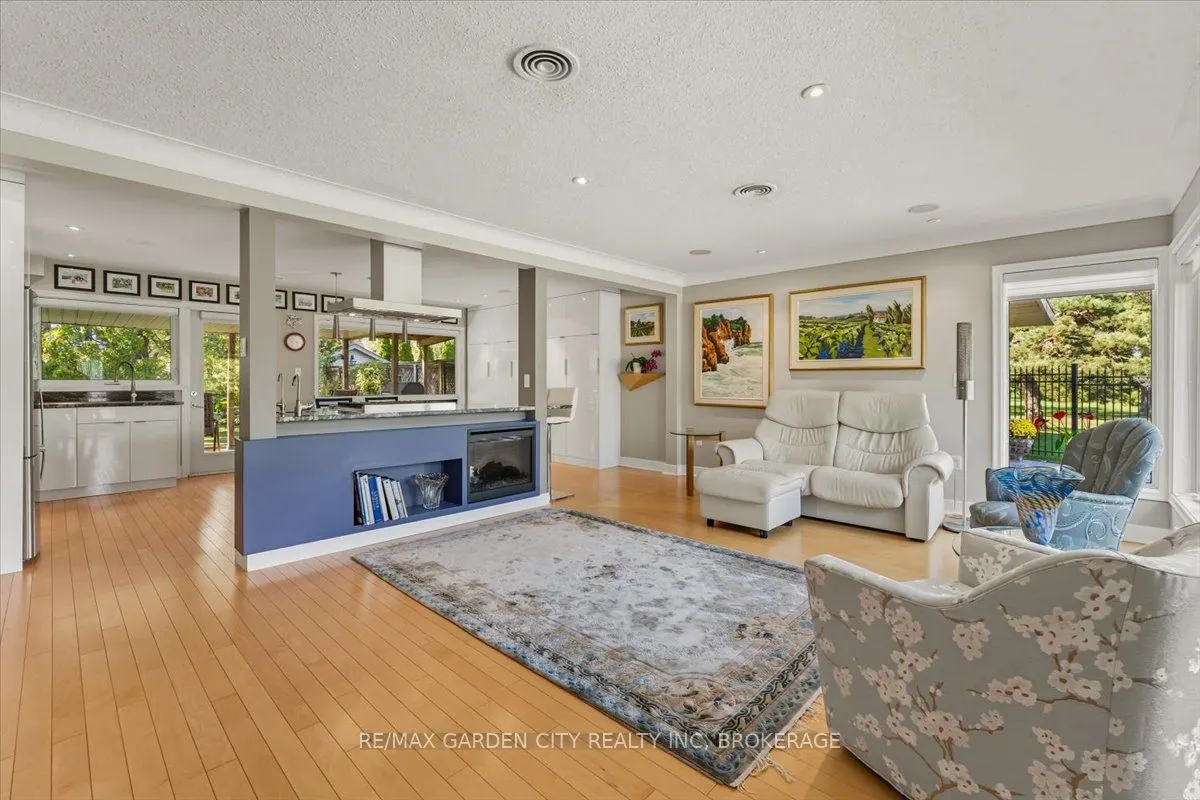 112 Riverdale Drive