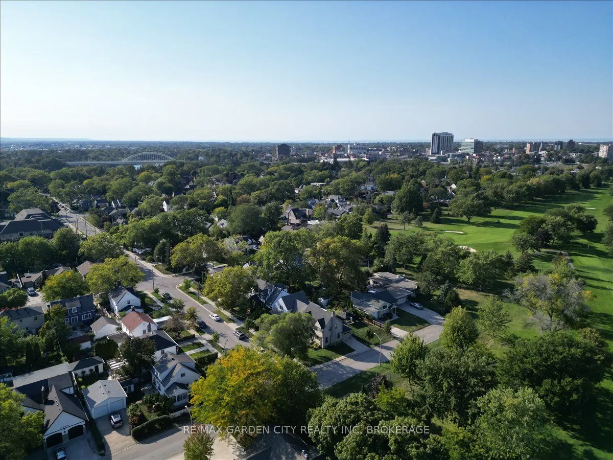 112 Riverdale Drive