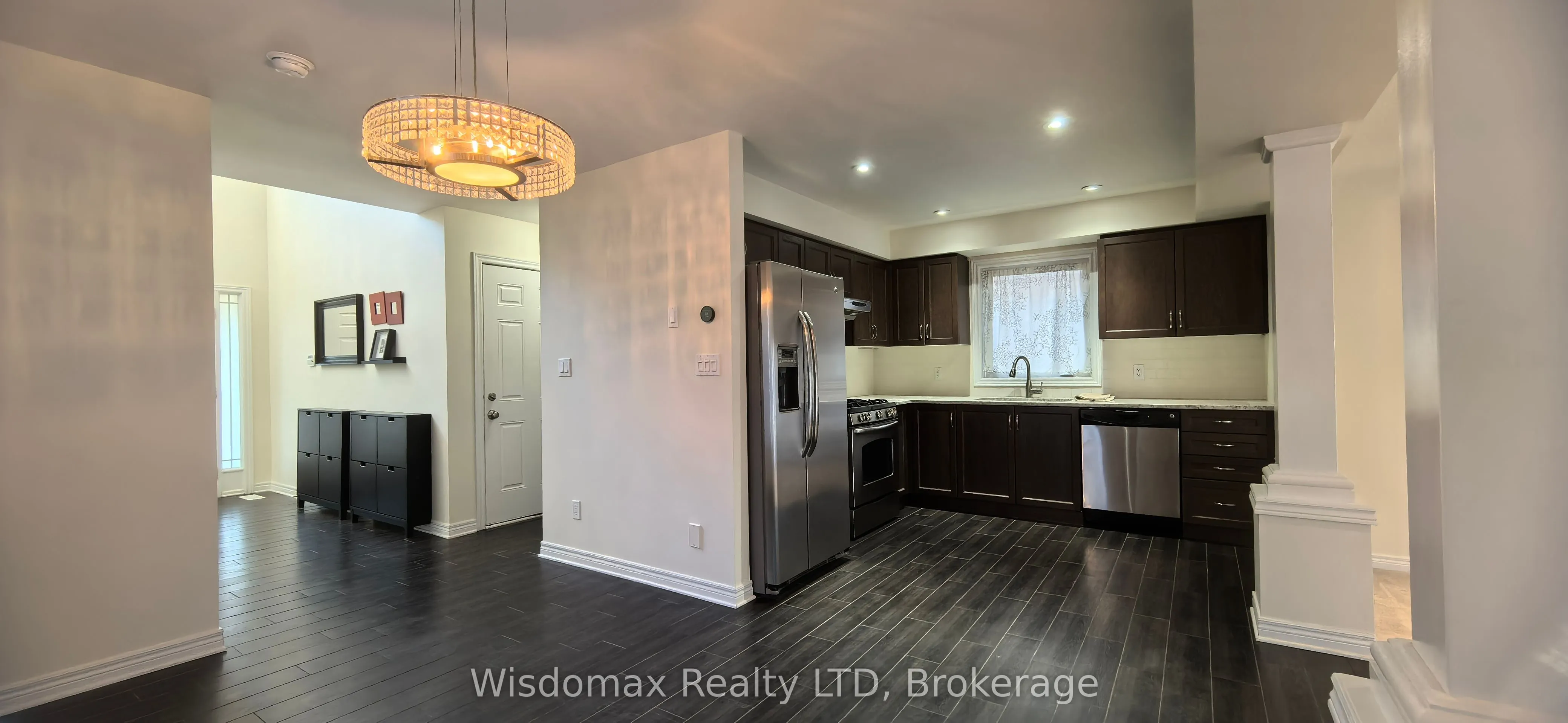 8429 KELSEY Crescent, #Upper unit