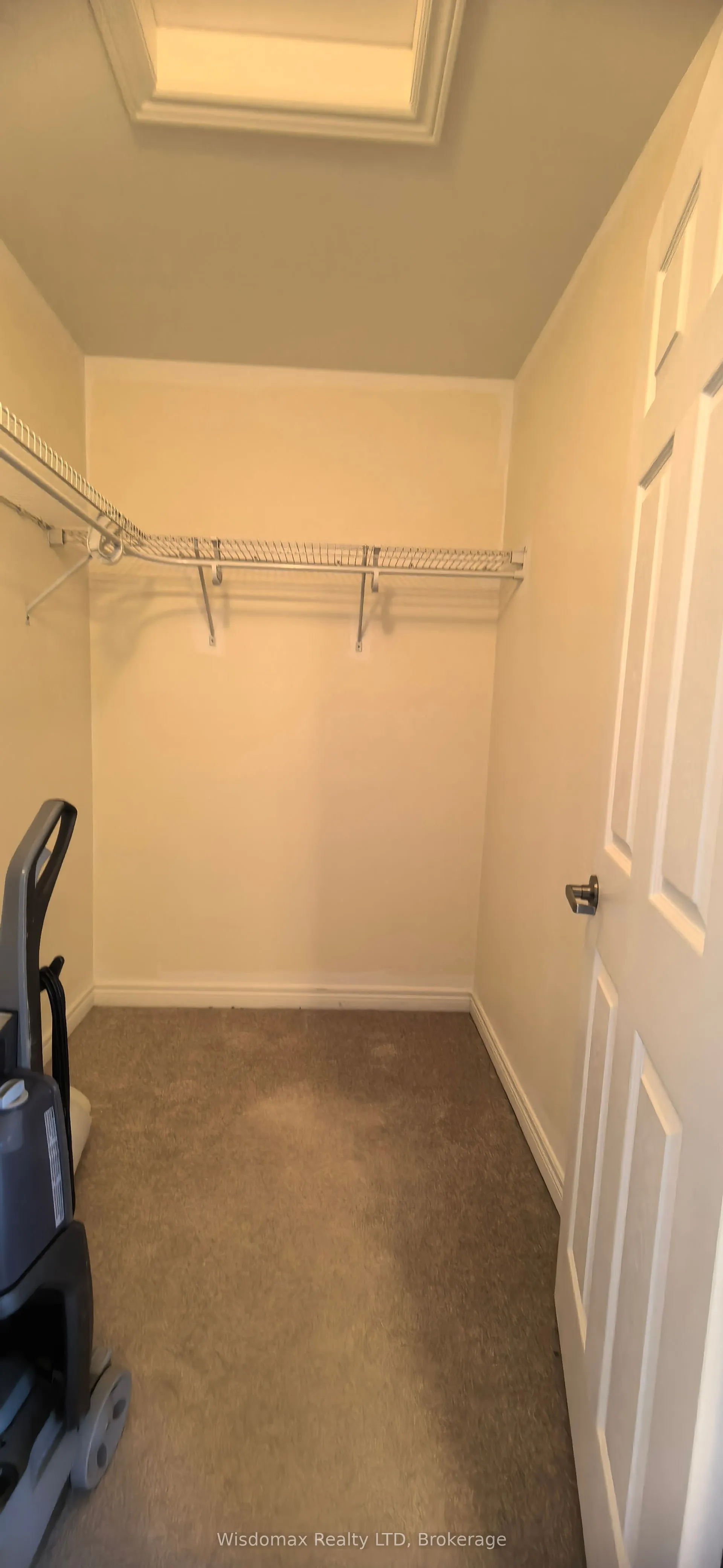 8429 KELSEY Crescent, #Upper unit