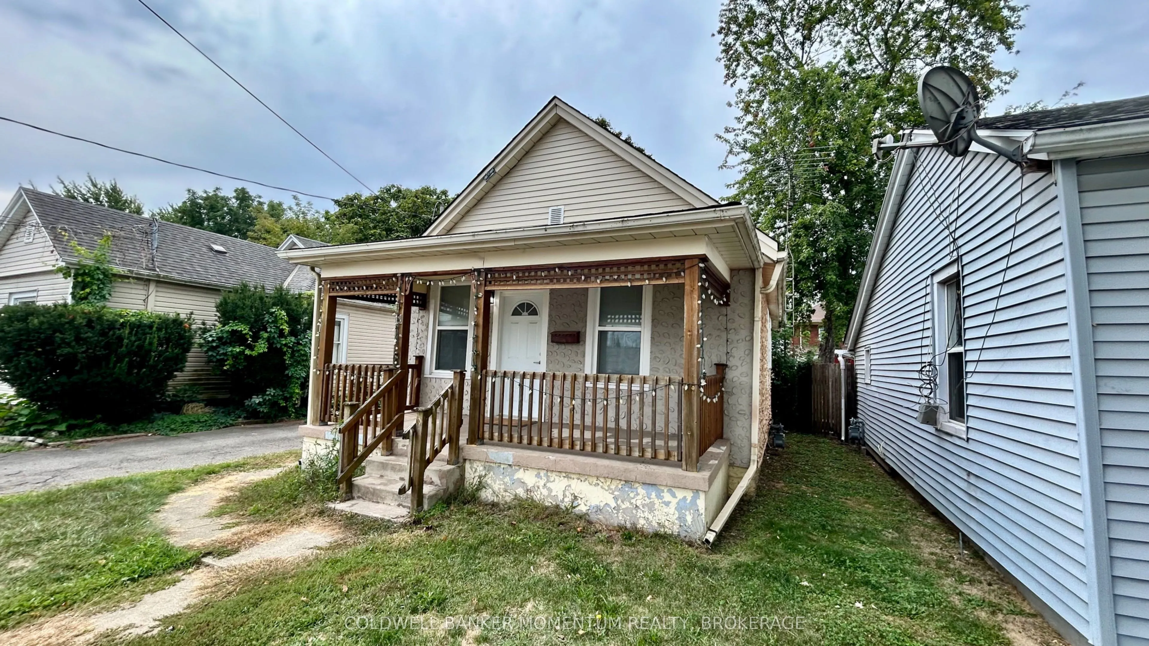 11 Greenlaw Place