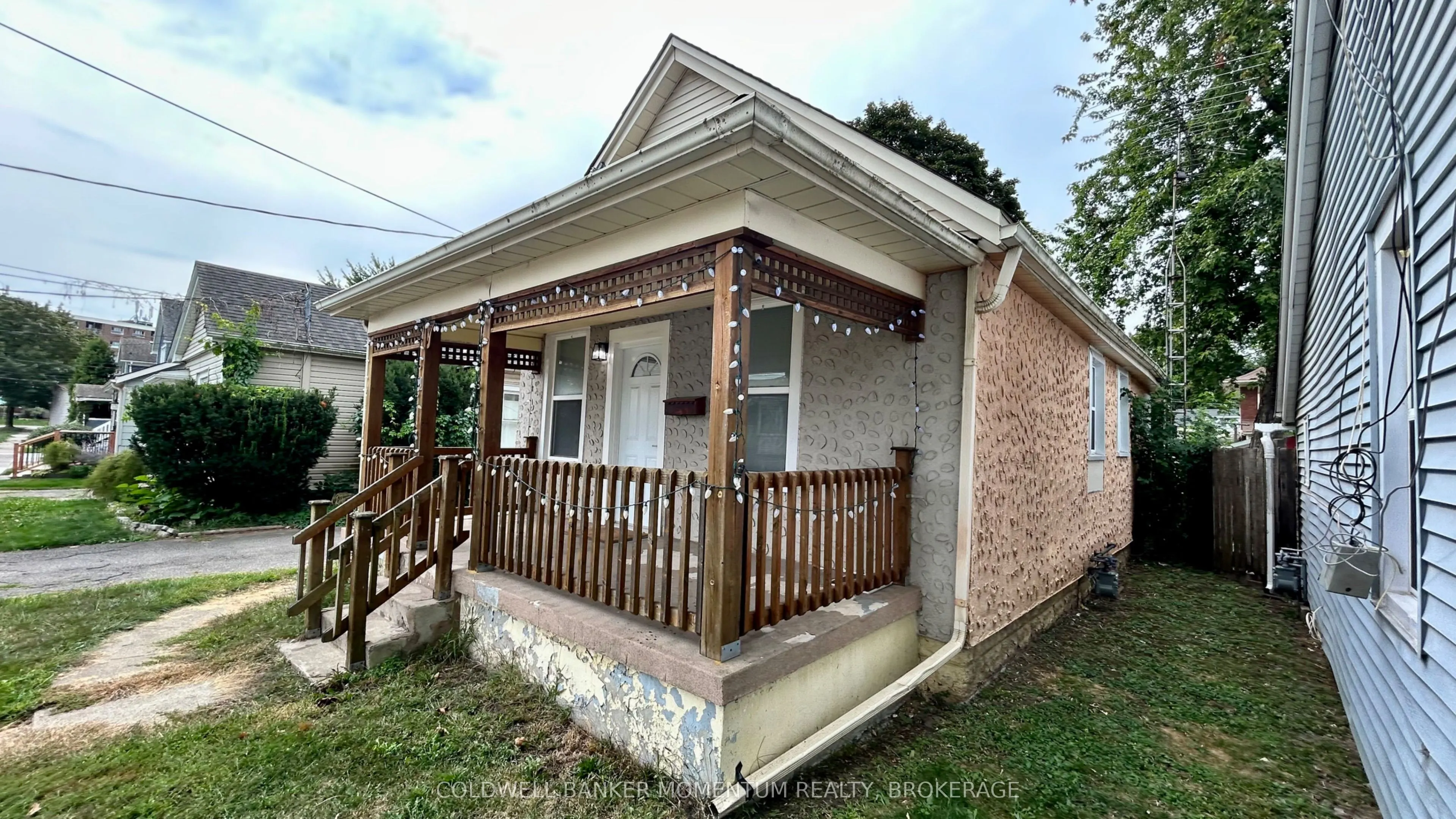11 Greenlaw Place