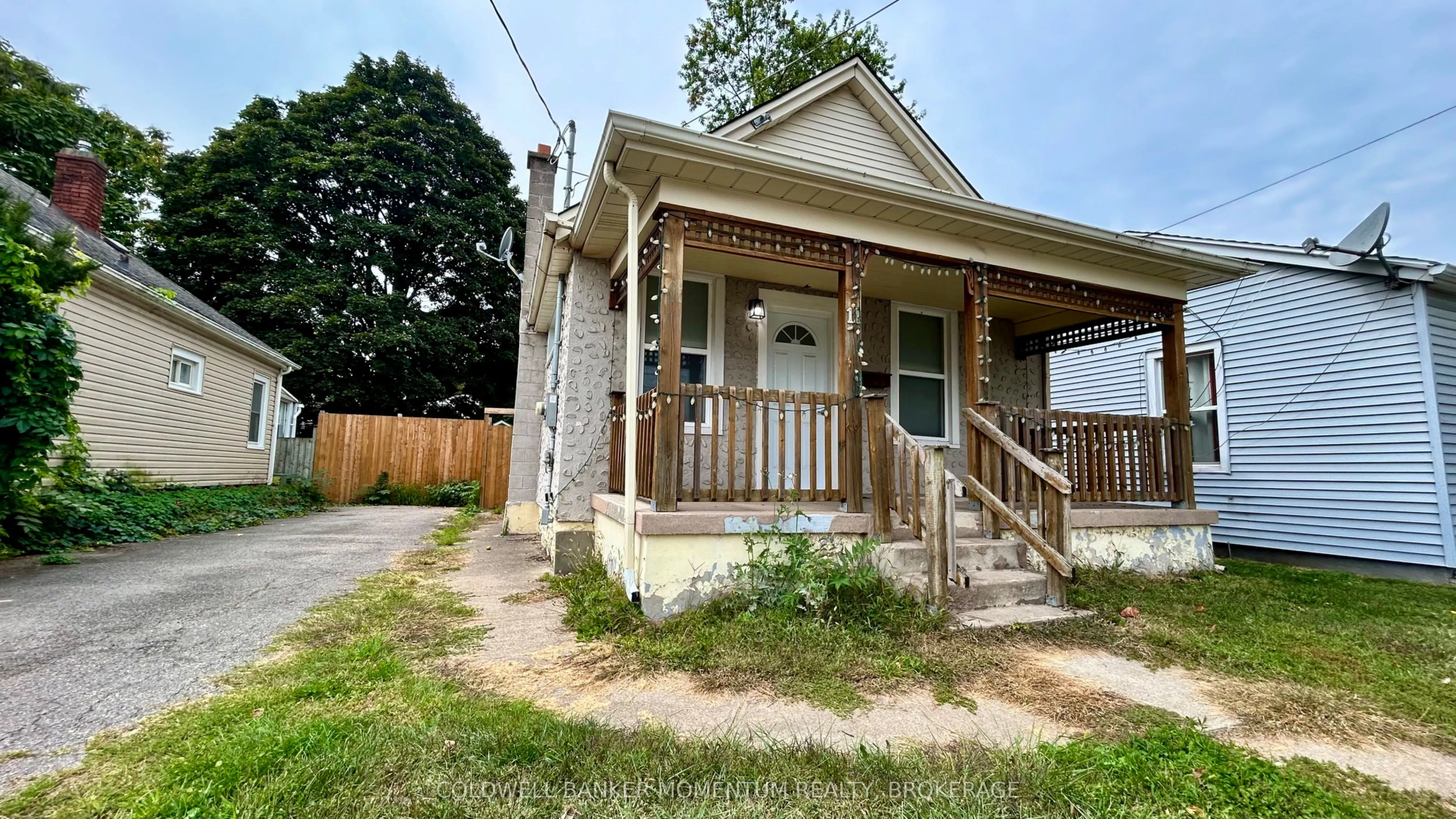 11 Greenlaw Place