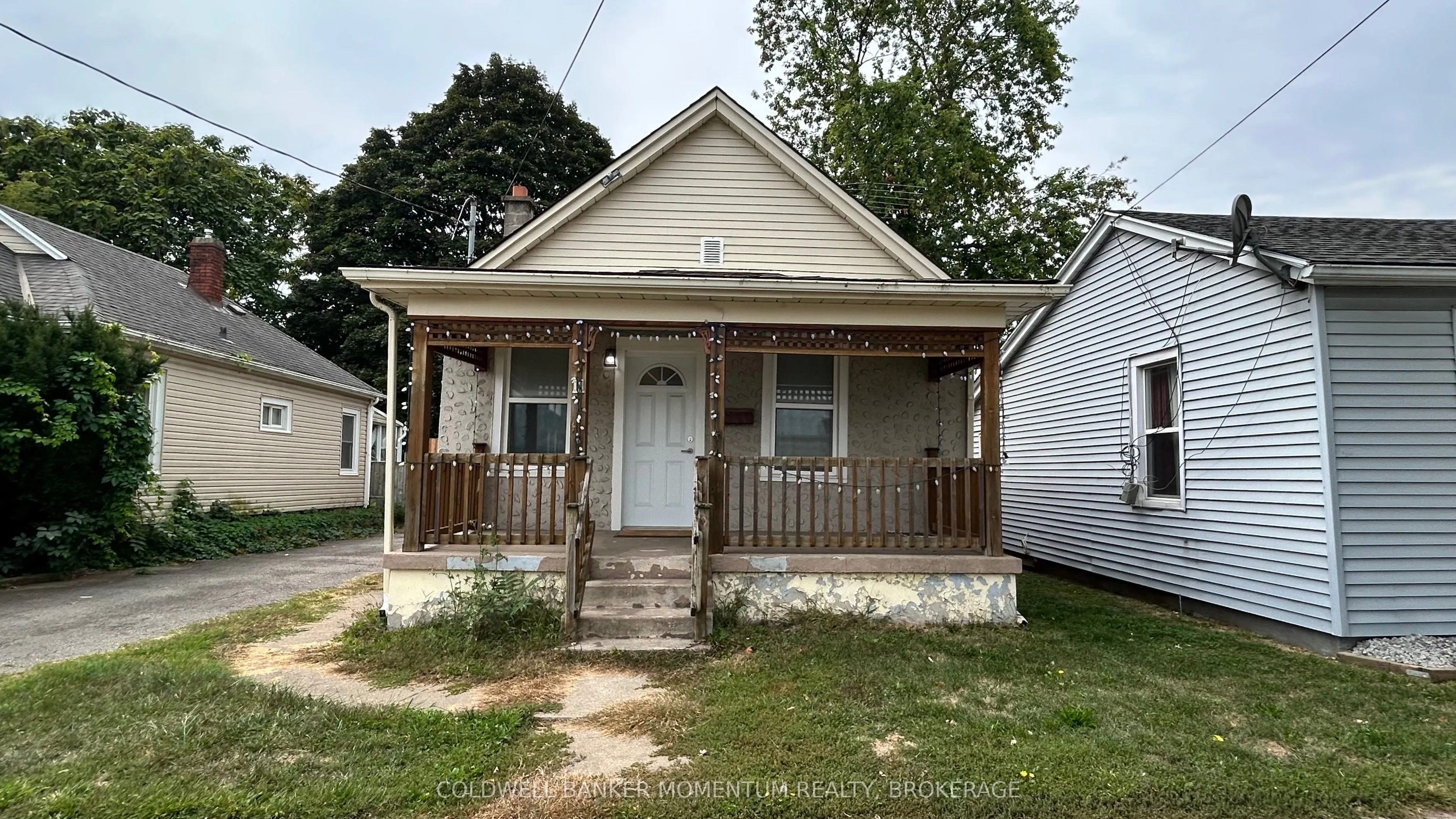 11 Greenlaw Place