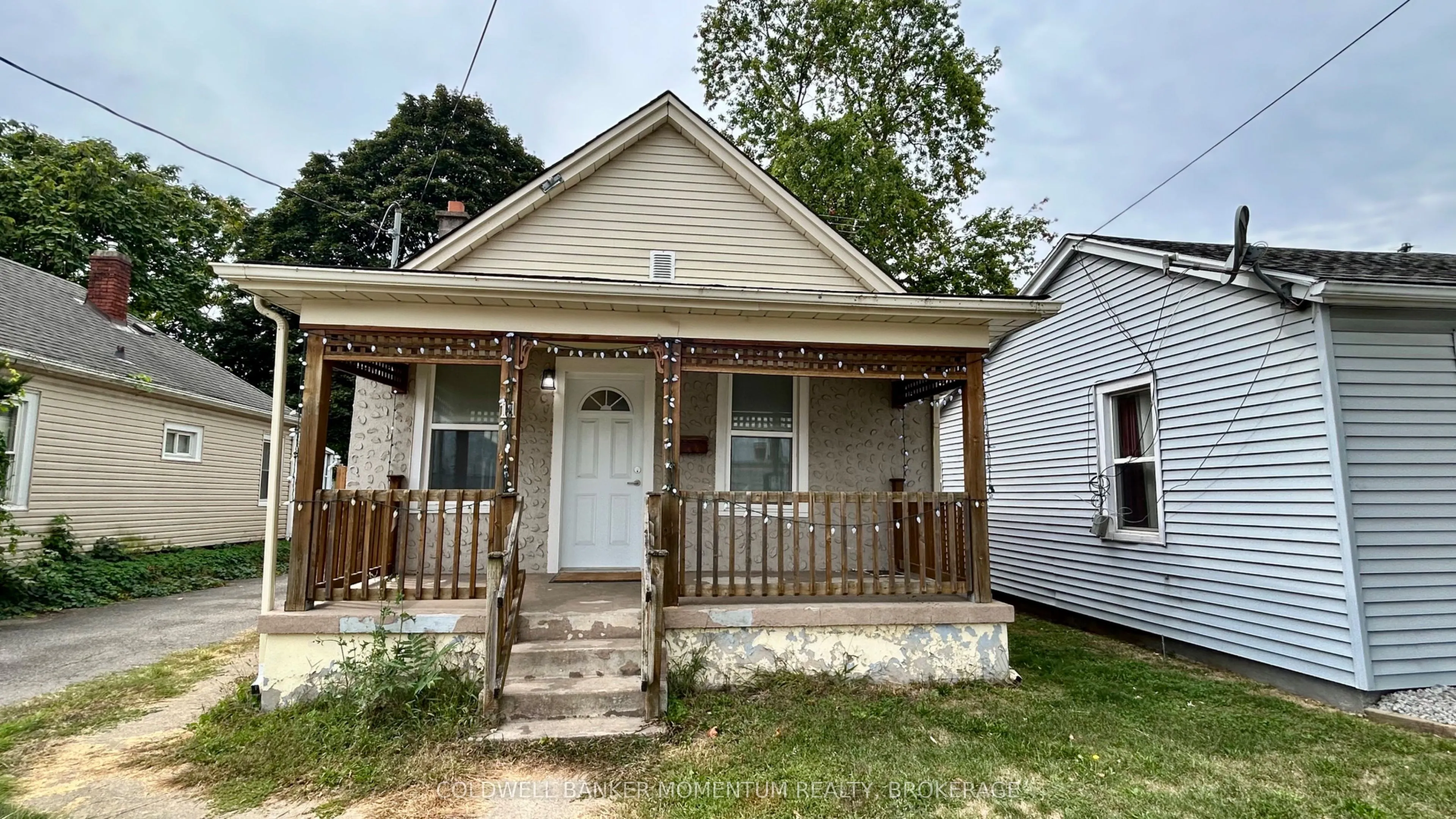 11 Greenlaw Place