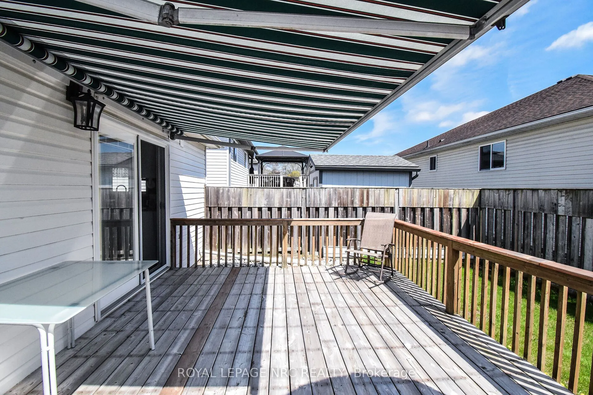 330 Autumn Crescent