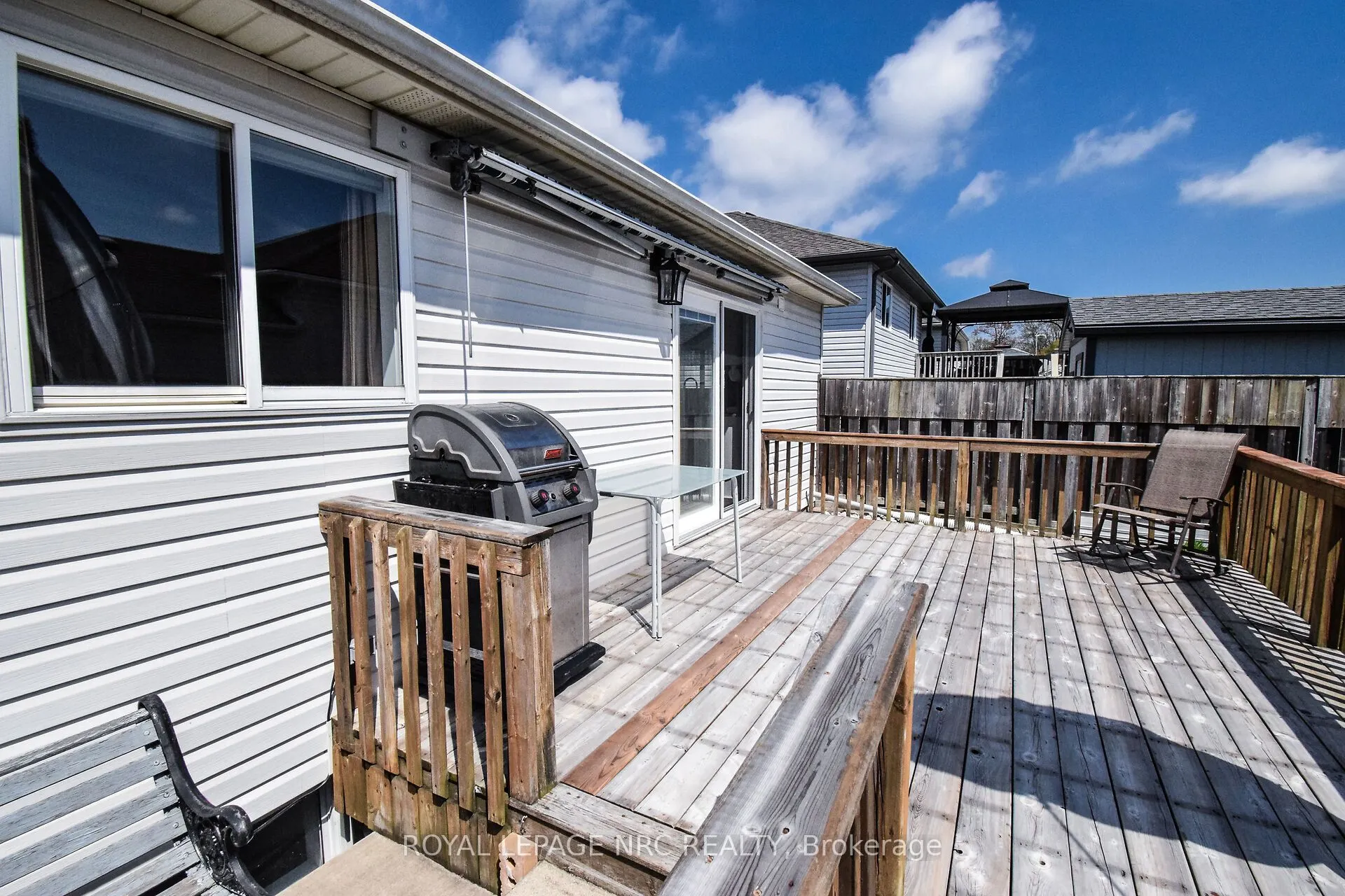 330 Autumn Crescent
