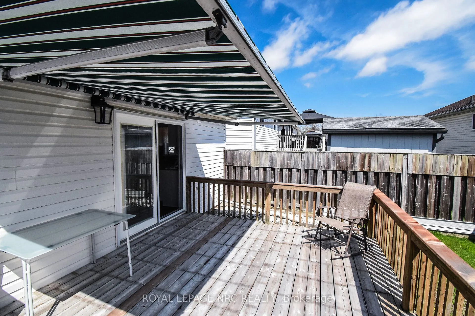 330 Autumn Crescent