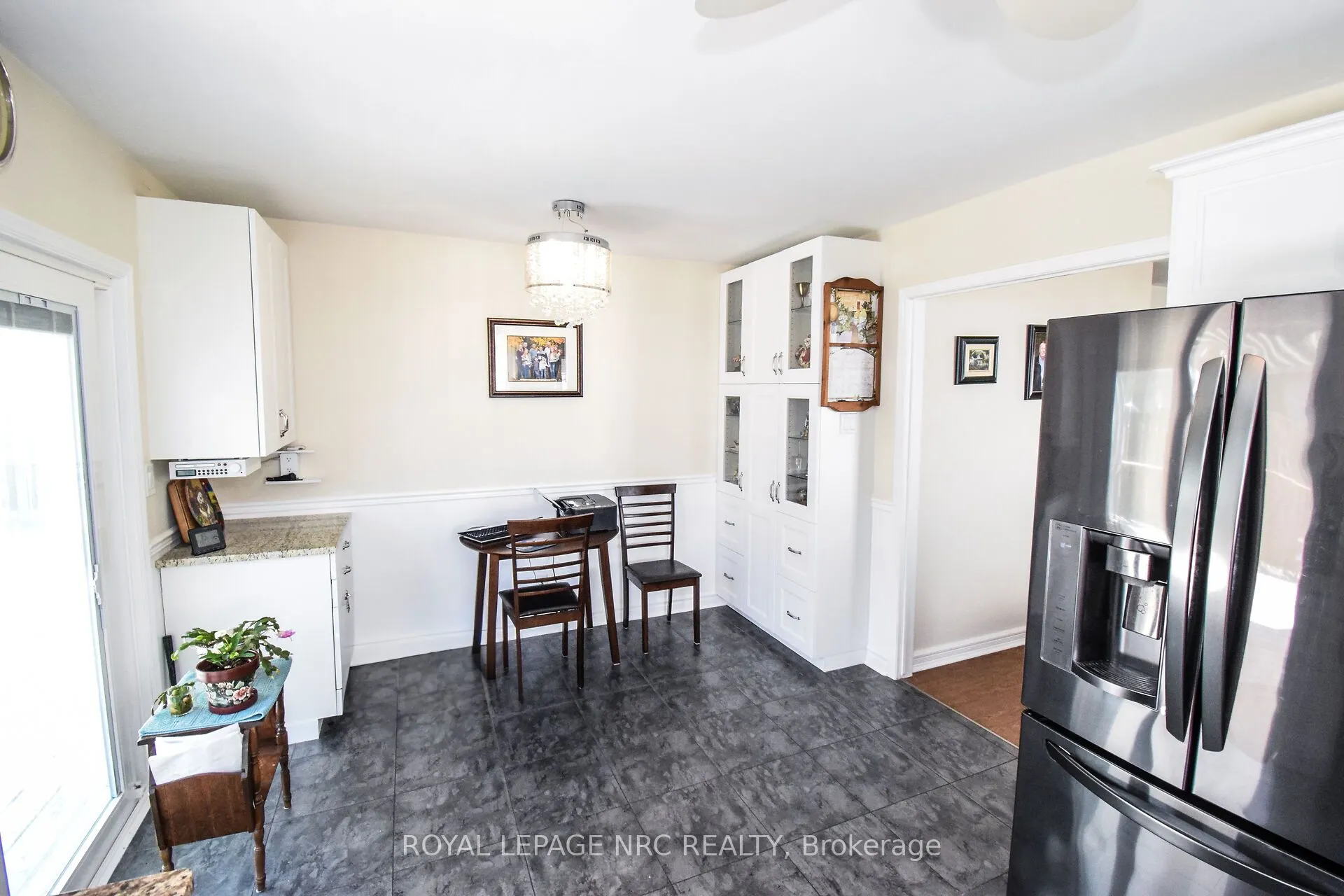 330 Autumn Crescent