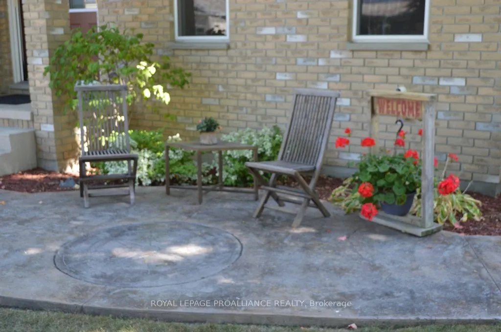 1 Simmons Court