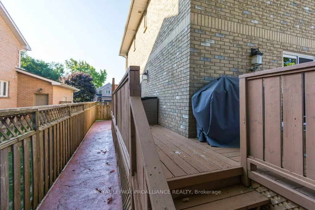 1 Simmons Court
