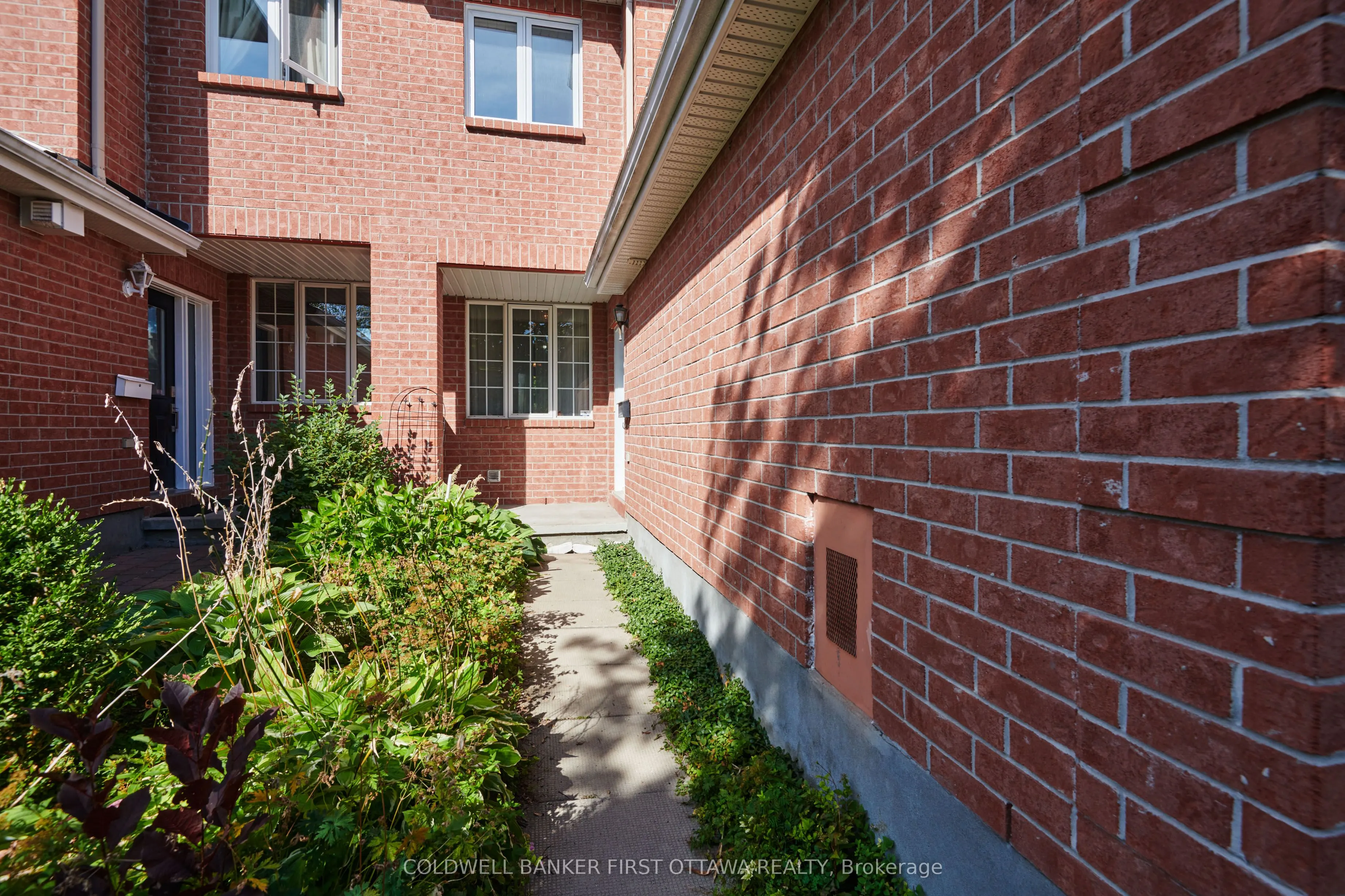 16 Angus Drive