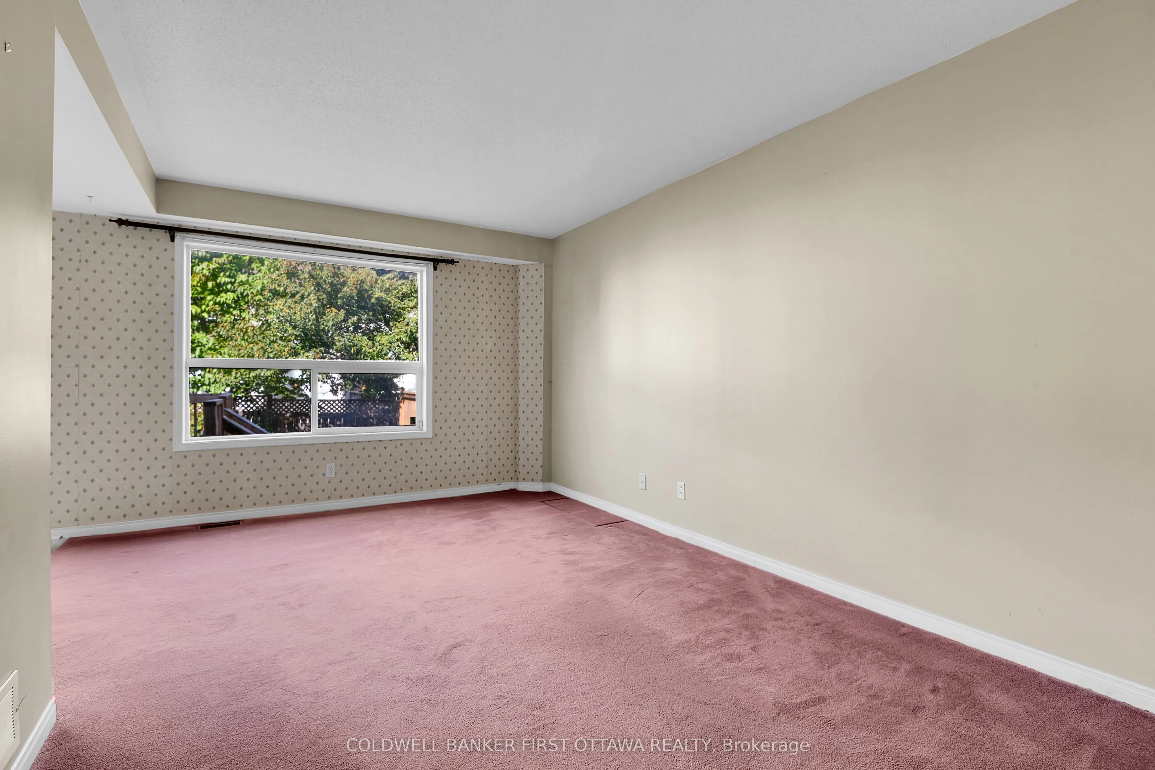 16 Angus Drive