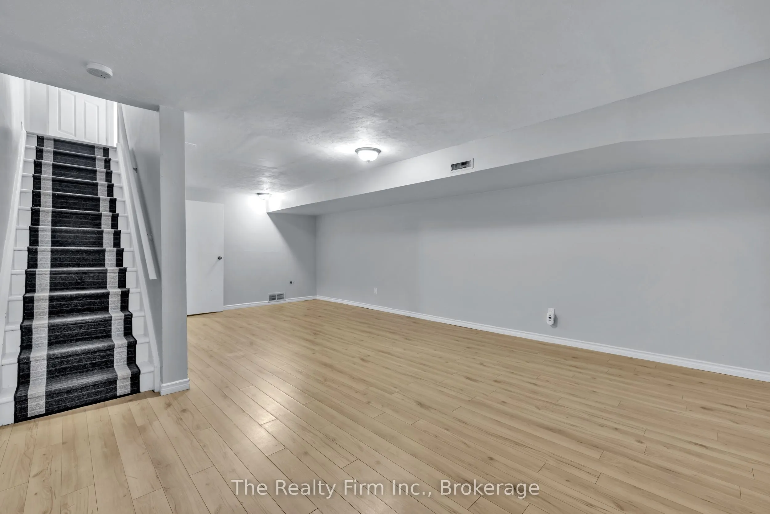 1135 Nellis Street, #2