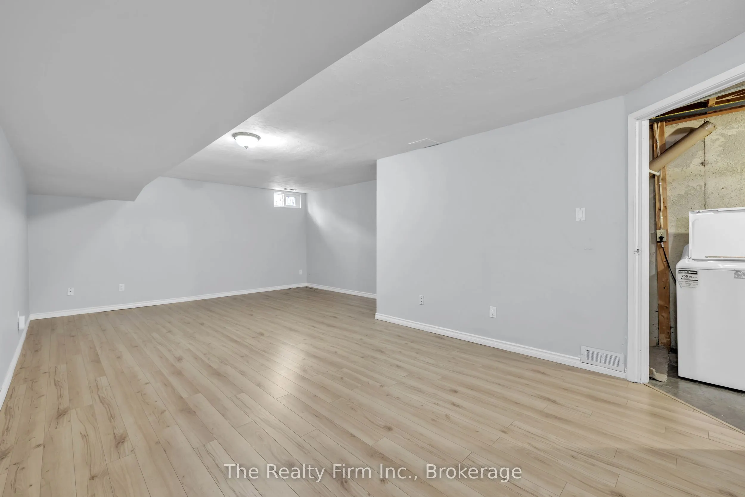 1135 Nellis Street, #2