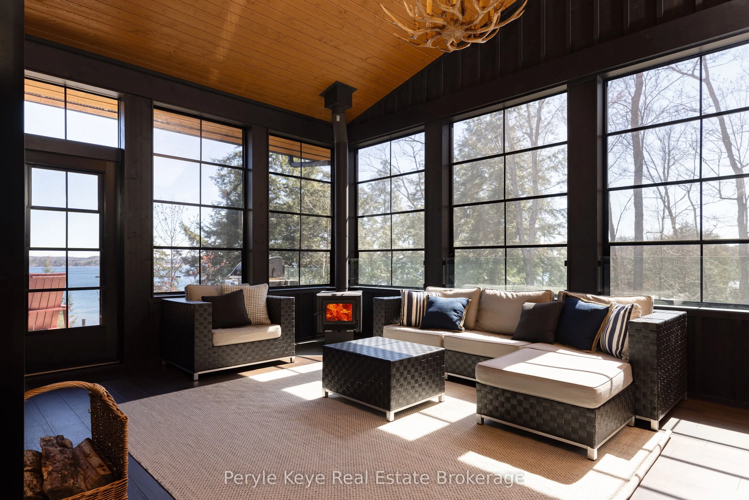 86 Claren Crescent