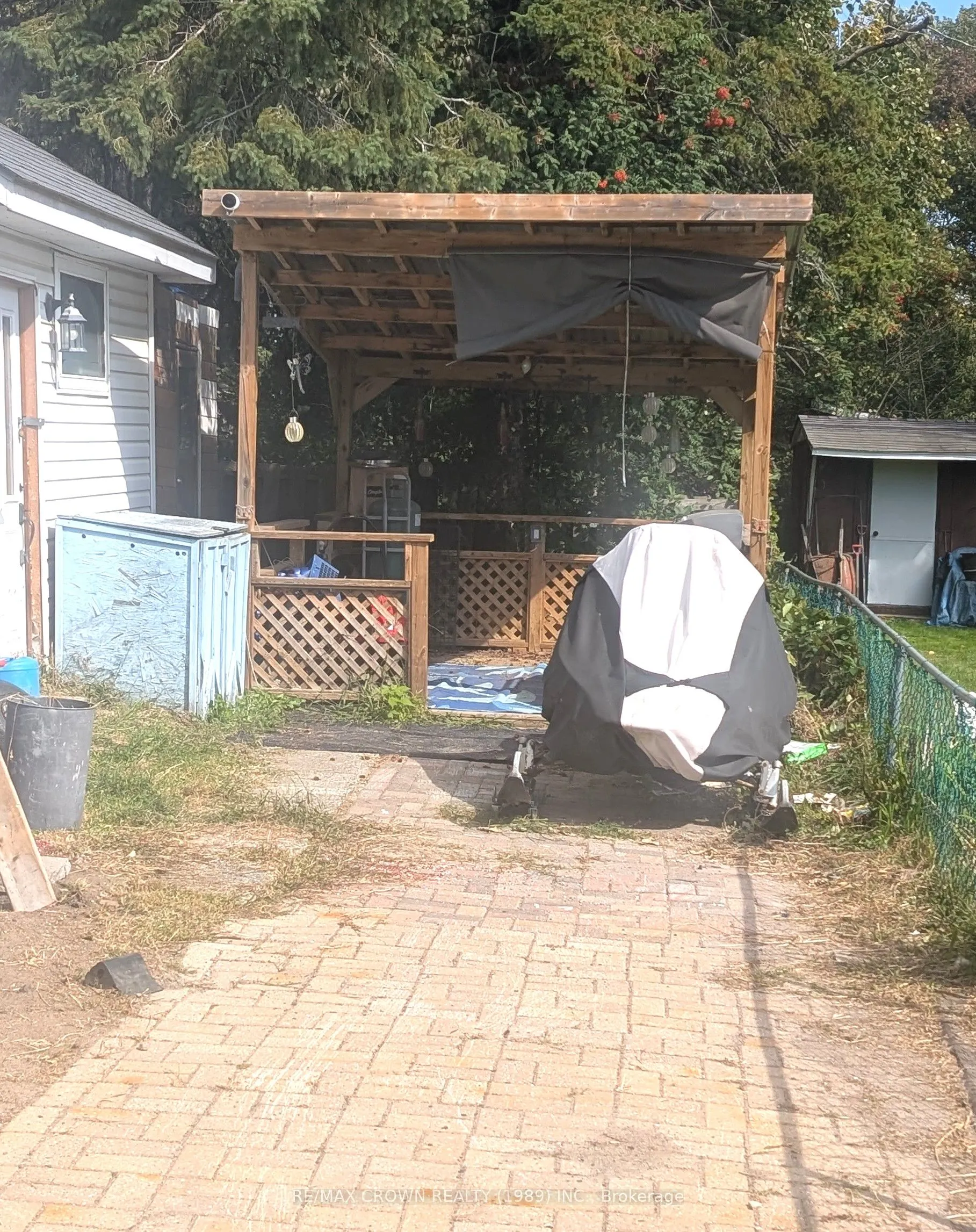 526 Wallace Road