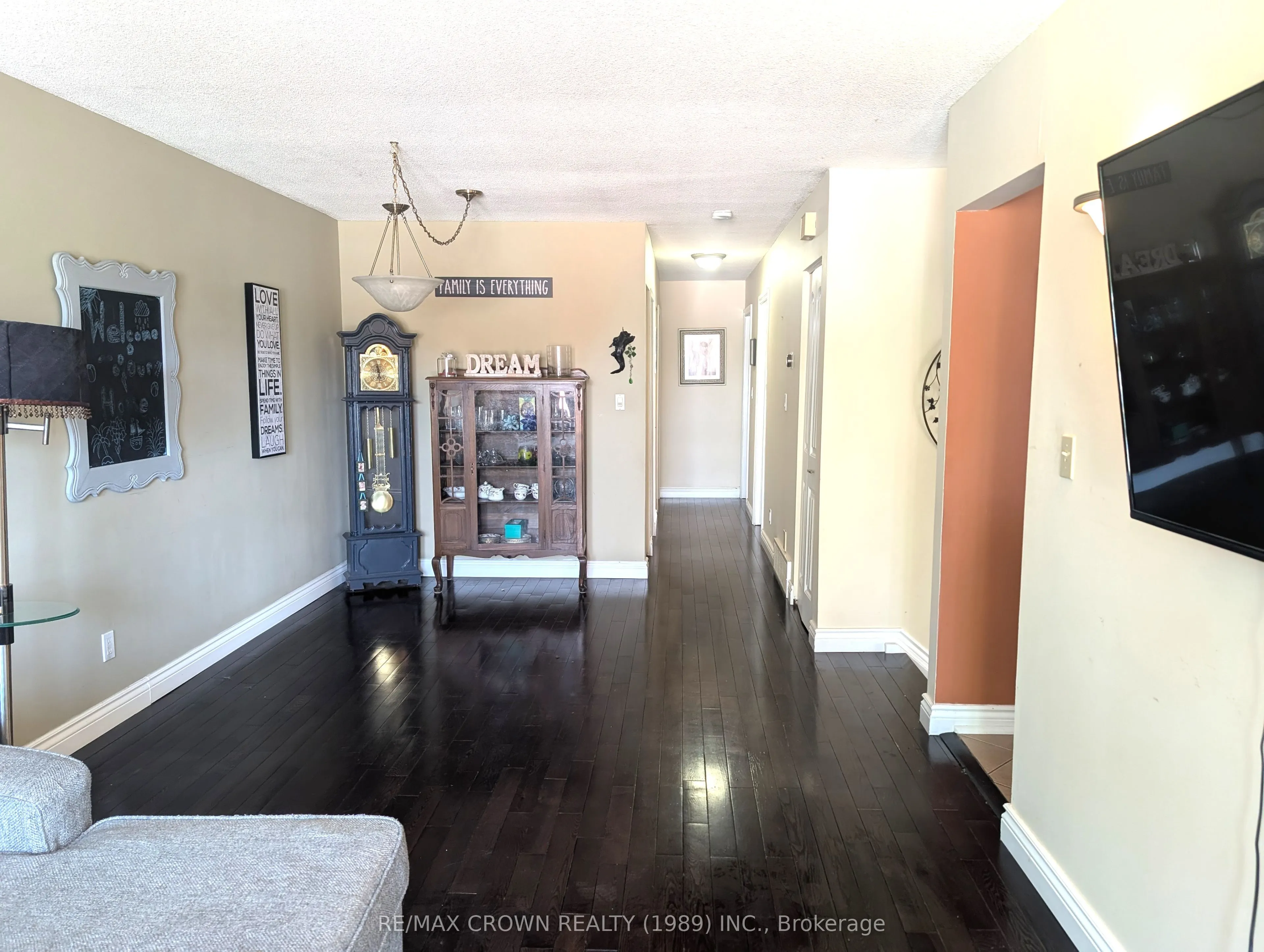 526 Wallace Road