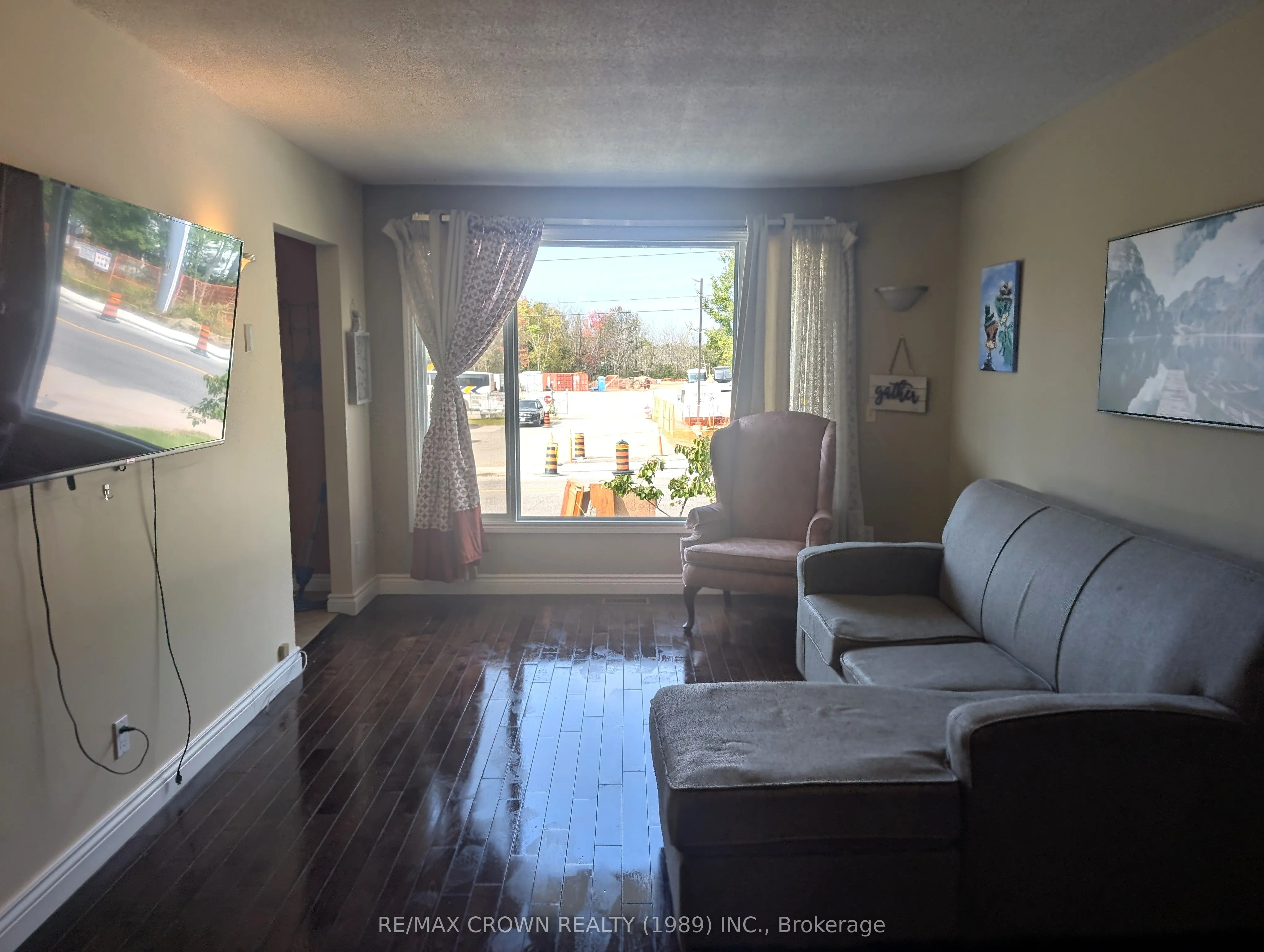 526 Wallace Road