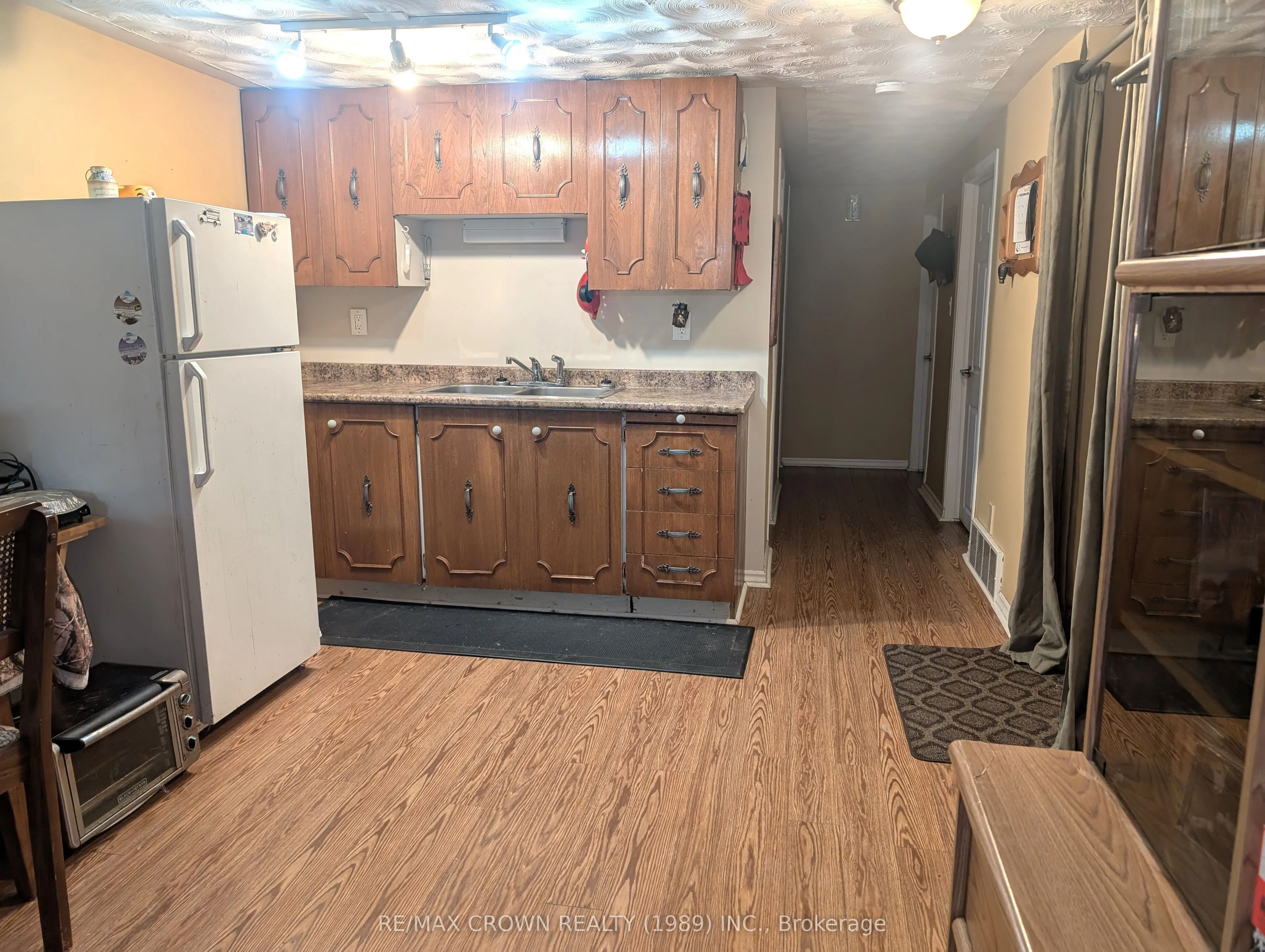 526 Wallace Road