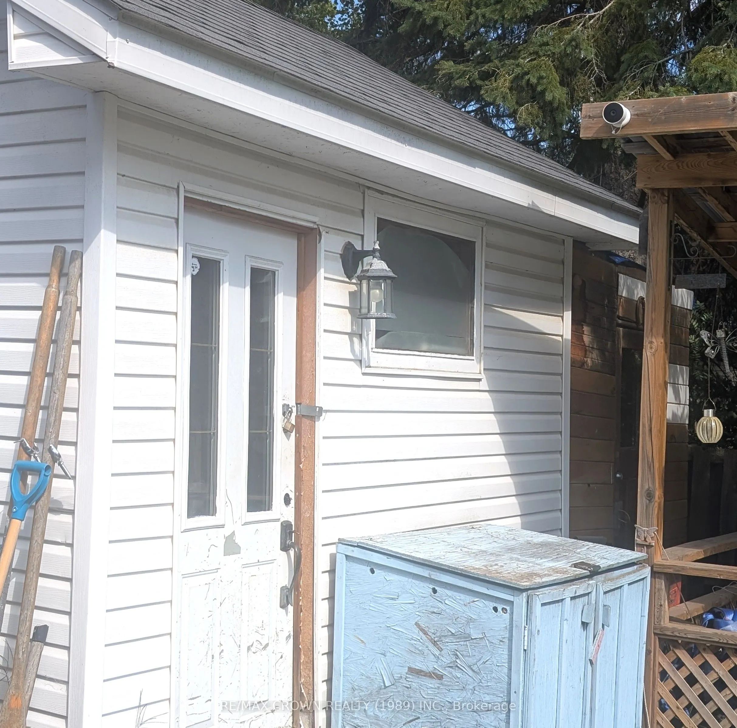 526 Wallace Road