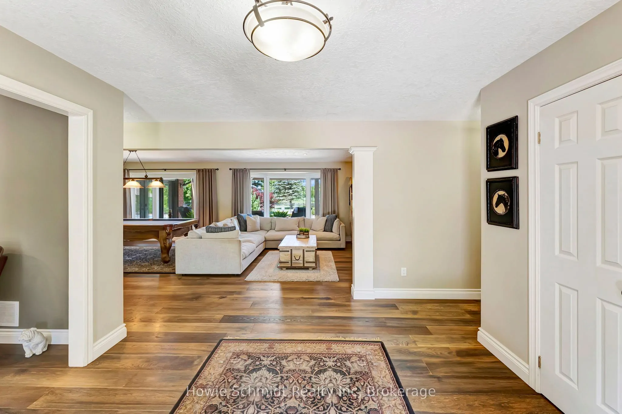 999 Governors Road W