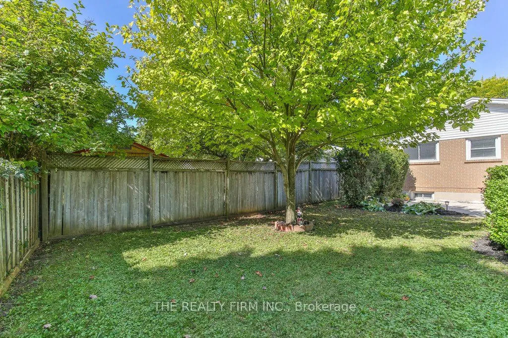 56 Toulon Crescent