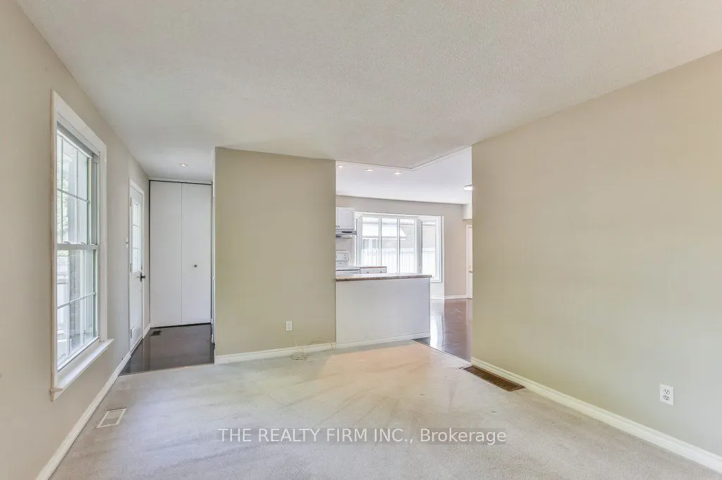56 Toulon Crescent