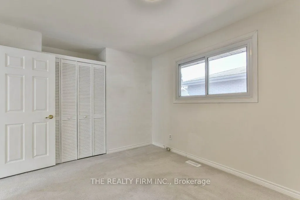 56 Toulon Crescent
