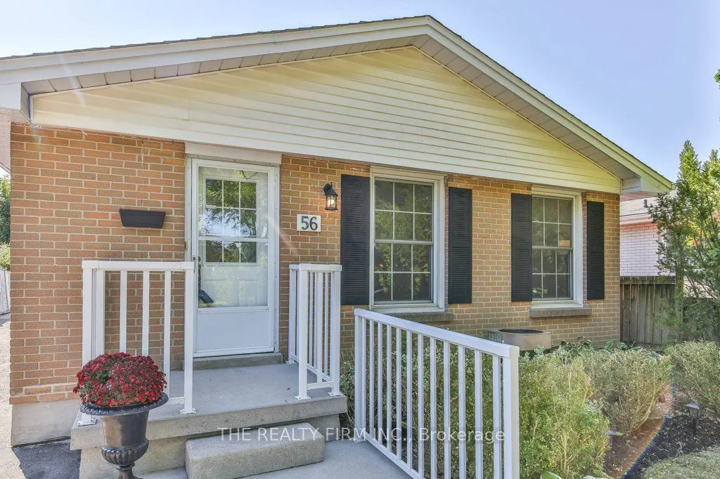 56 Toulon Crescent
