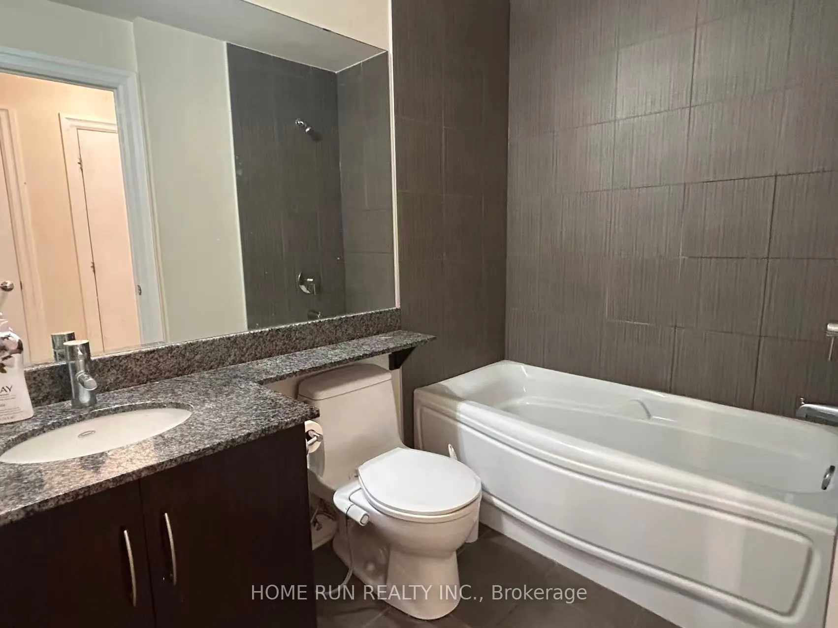 245 Kent Street N, #1007