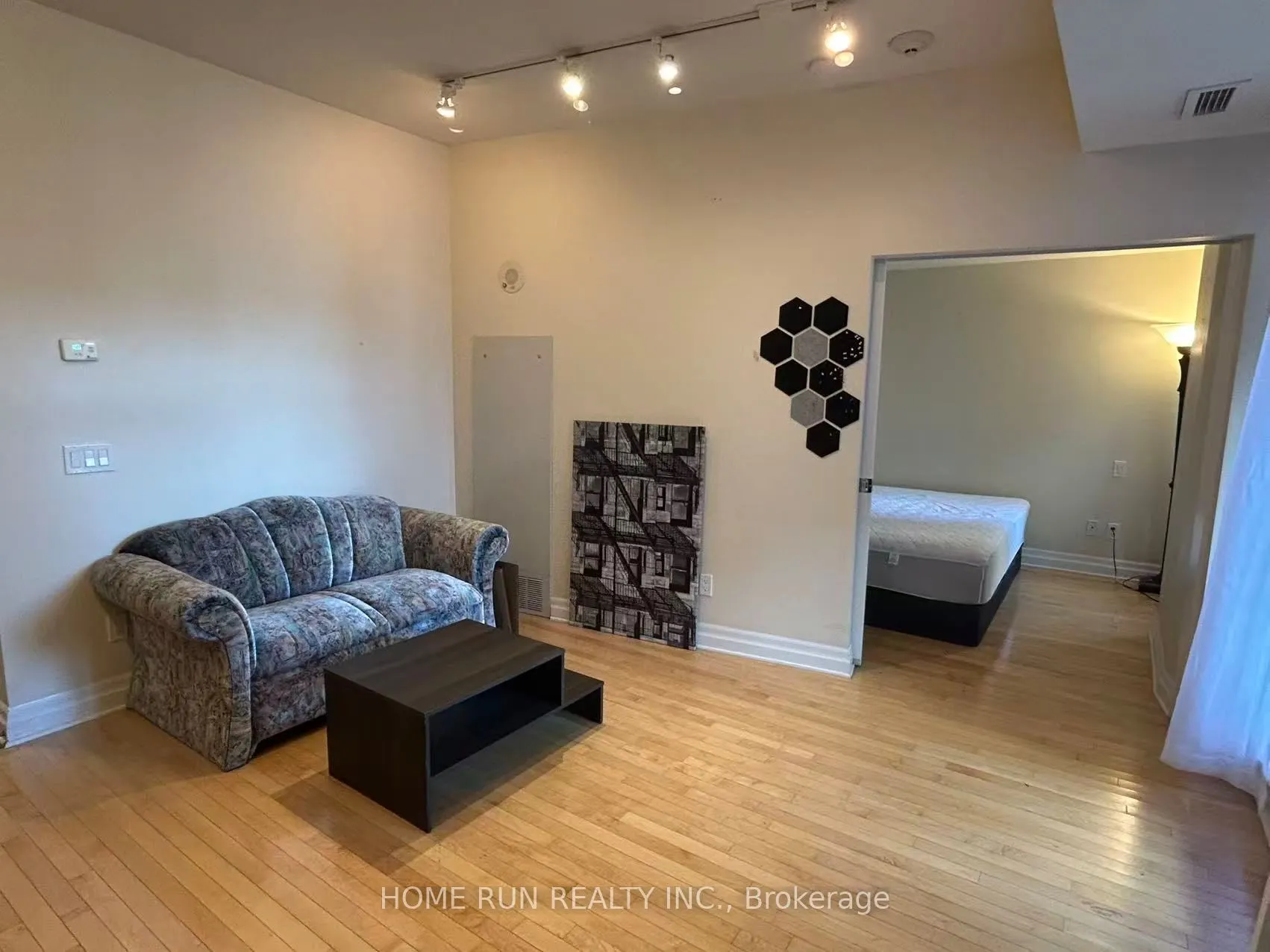 245 Kent Street N, #1007