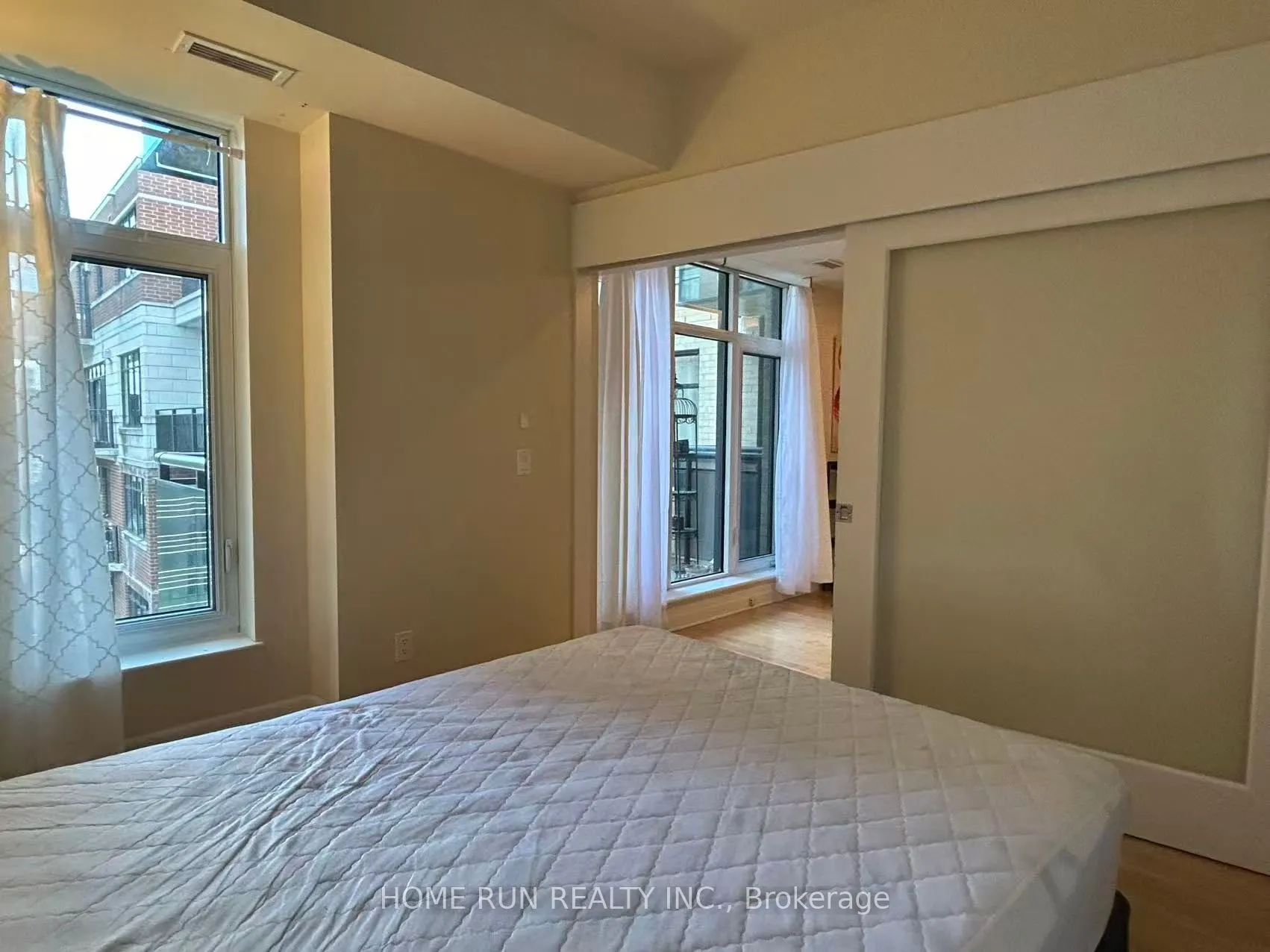 245 Kent Street N, #1007