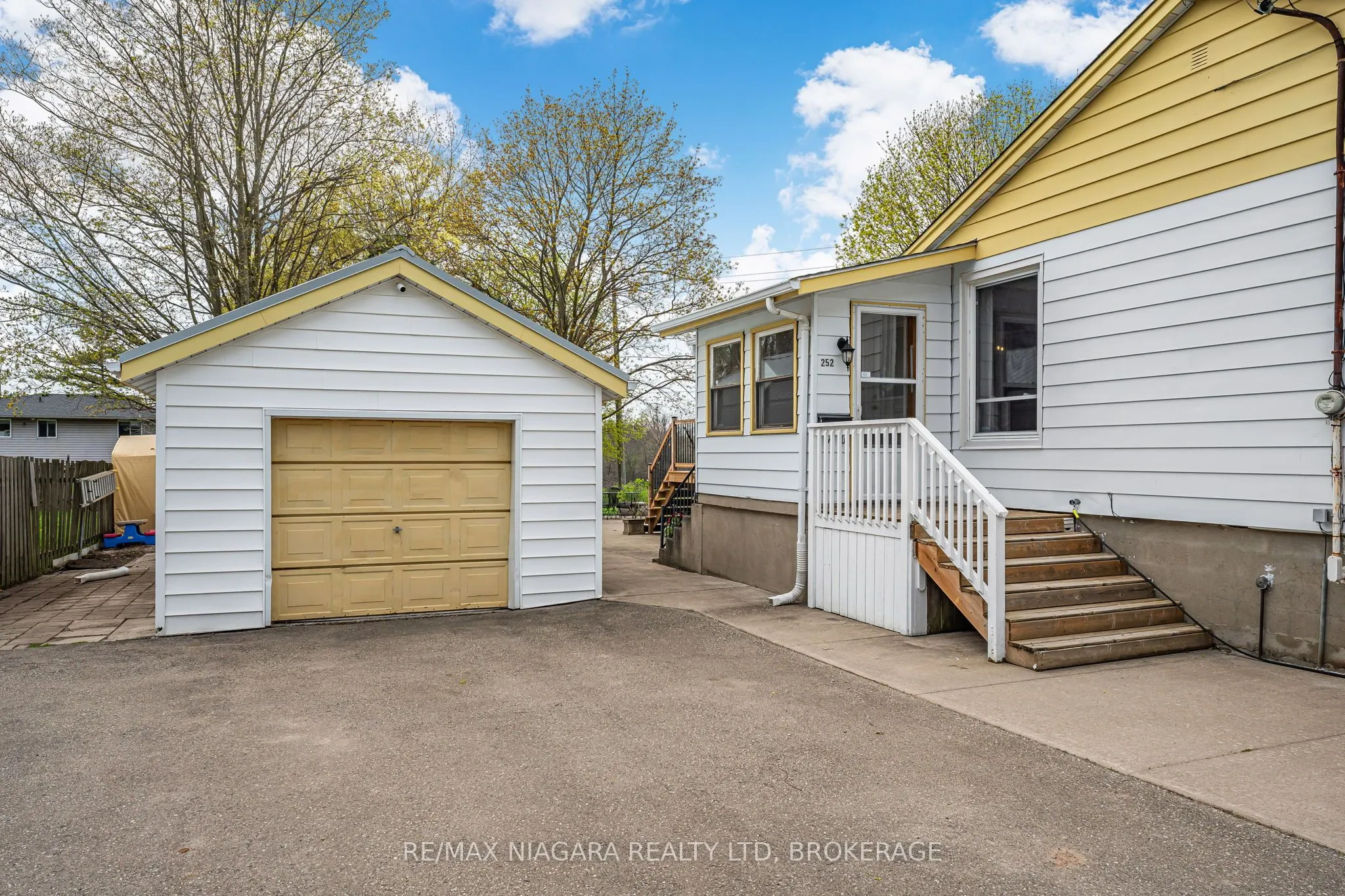 252 Mellanby Avenue