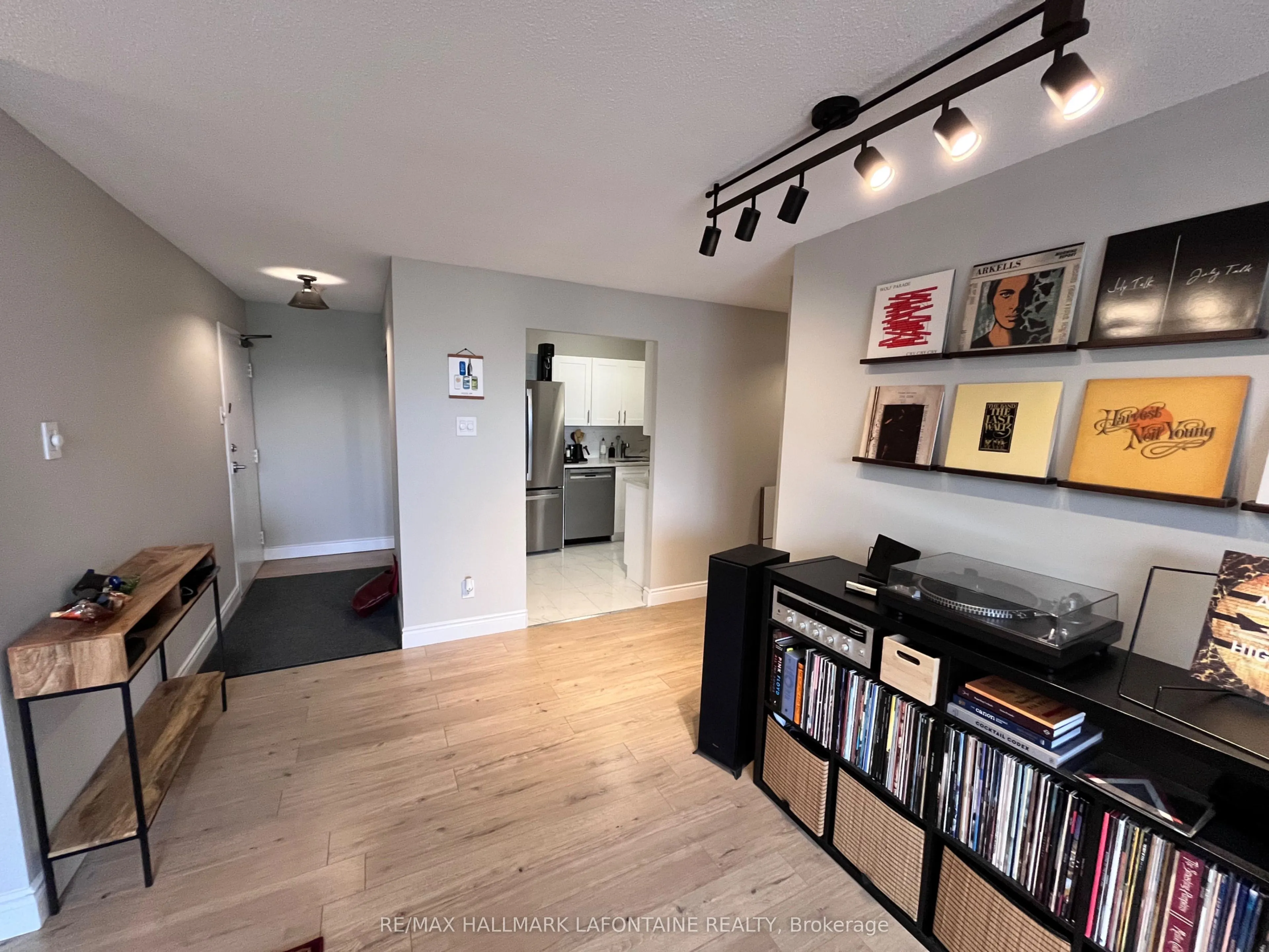 475 Laurier Avenue W, #508