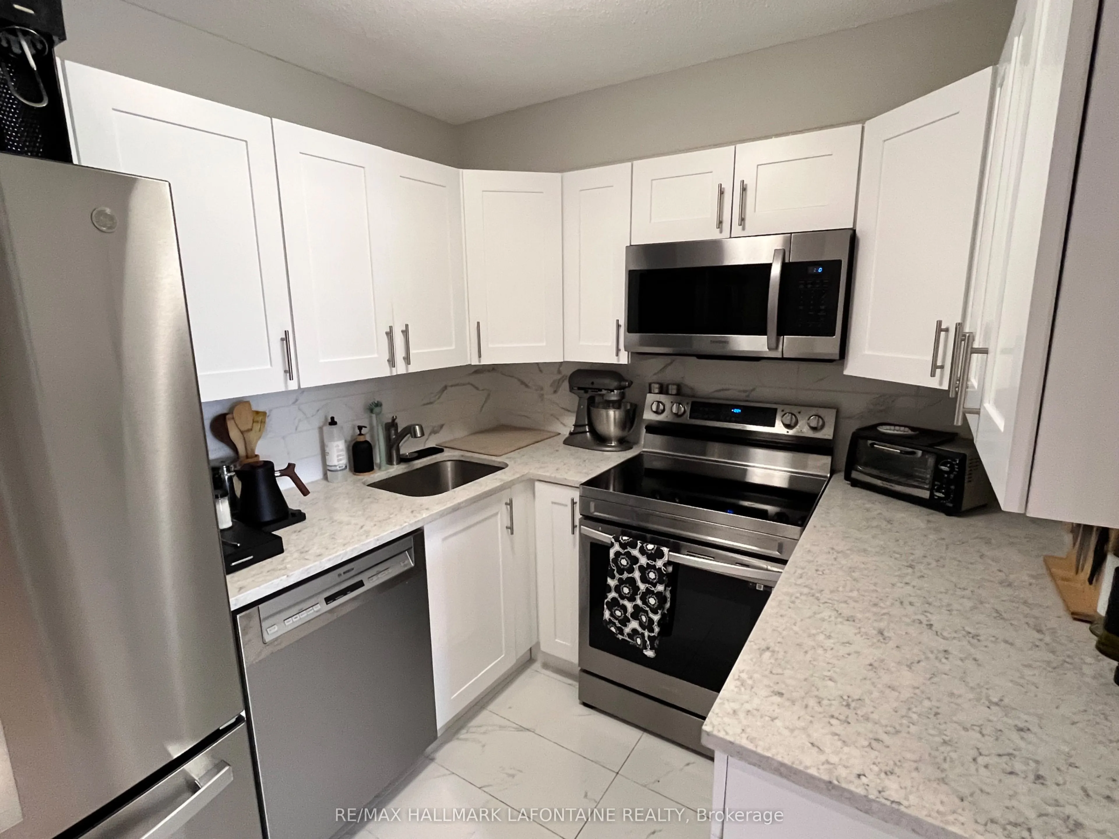 475 Laurier Avenue W, #508