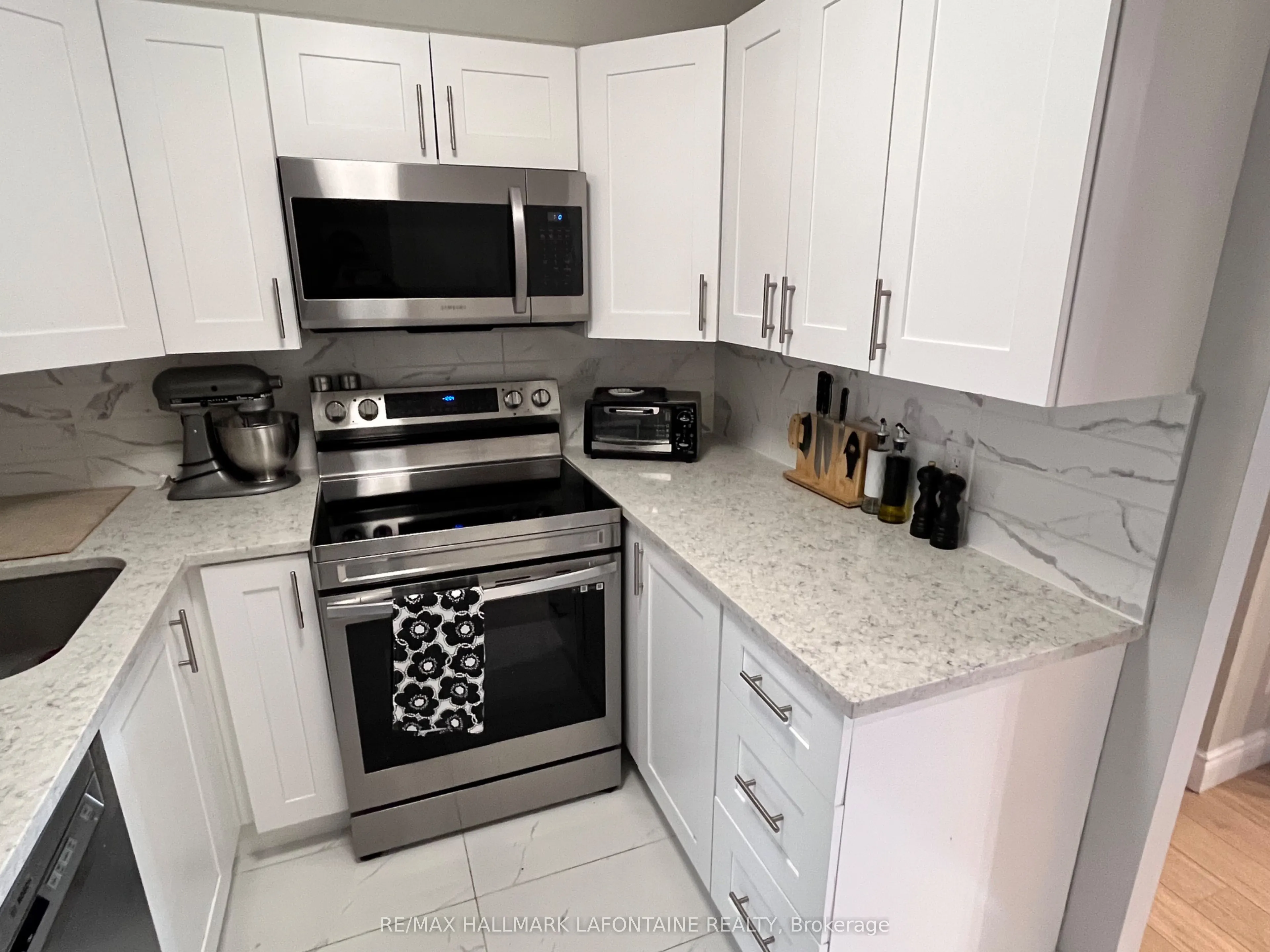 475 Laurier Avenue W, #508