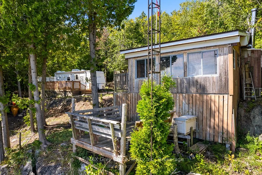 283 Britain Lake Road