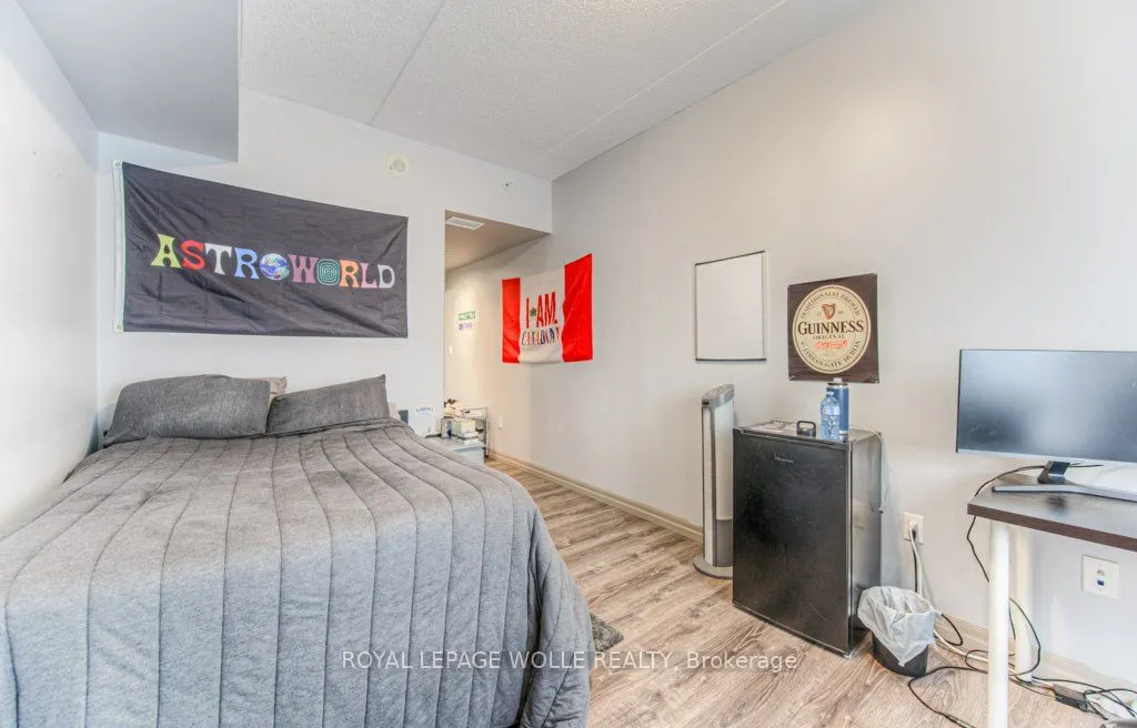 8 Hickory Street W, #304