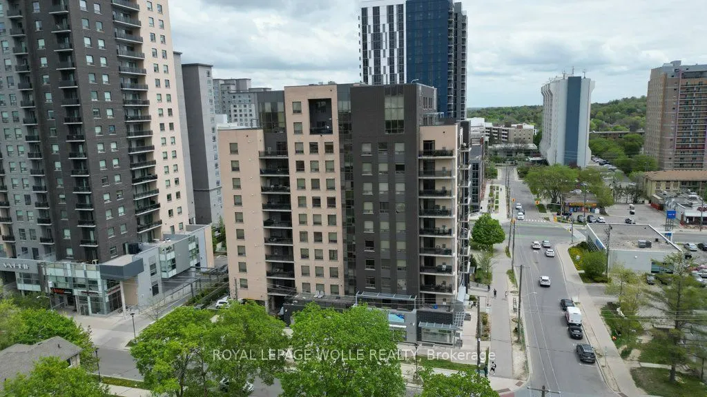 8 Hickory Street W, #304