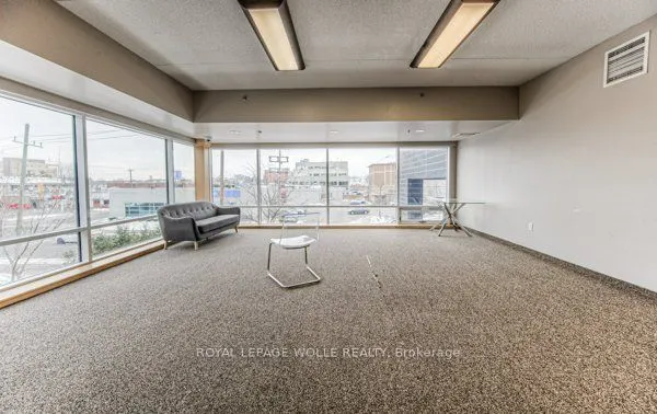 8 Hickory Street W, #304